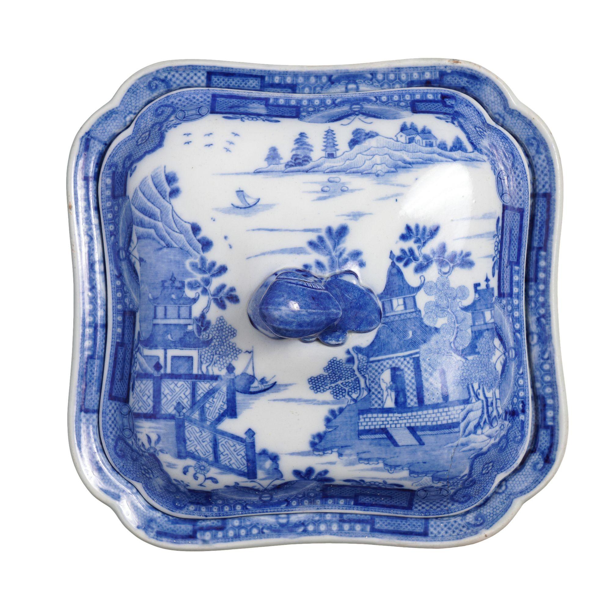 Fuente inglesa Davenport Tea House, c. 1800-25 Británico en venta