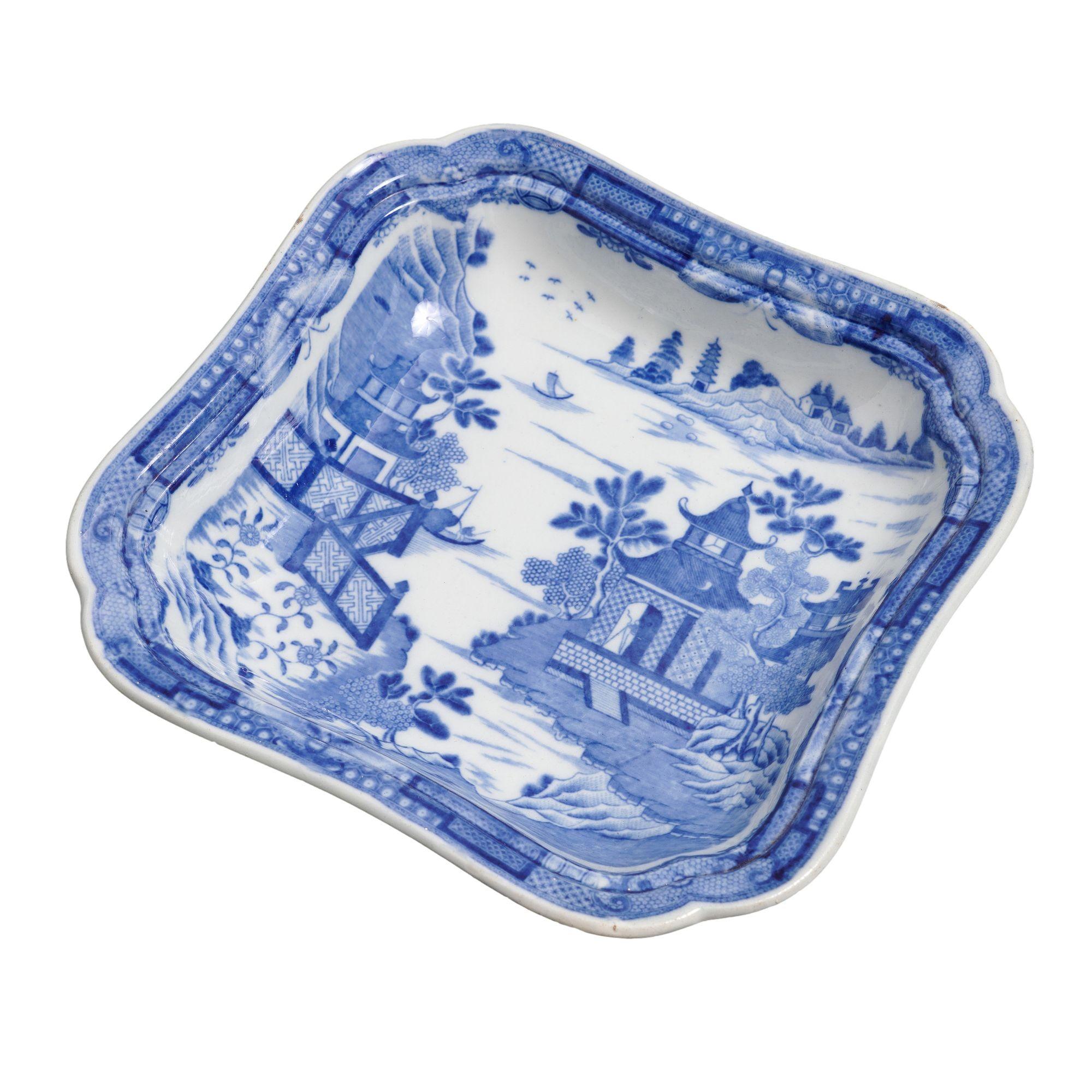 Fuente inglesa Davenport Tea House, c. 1800-25 Loza de barro en venta