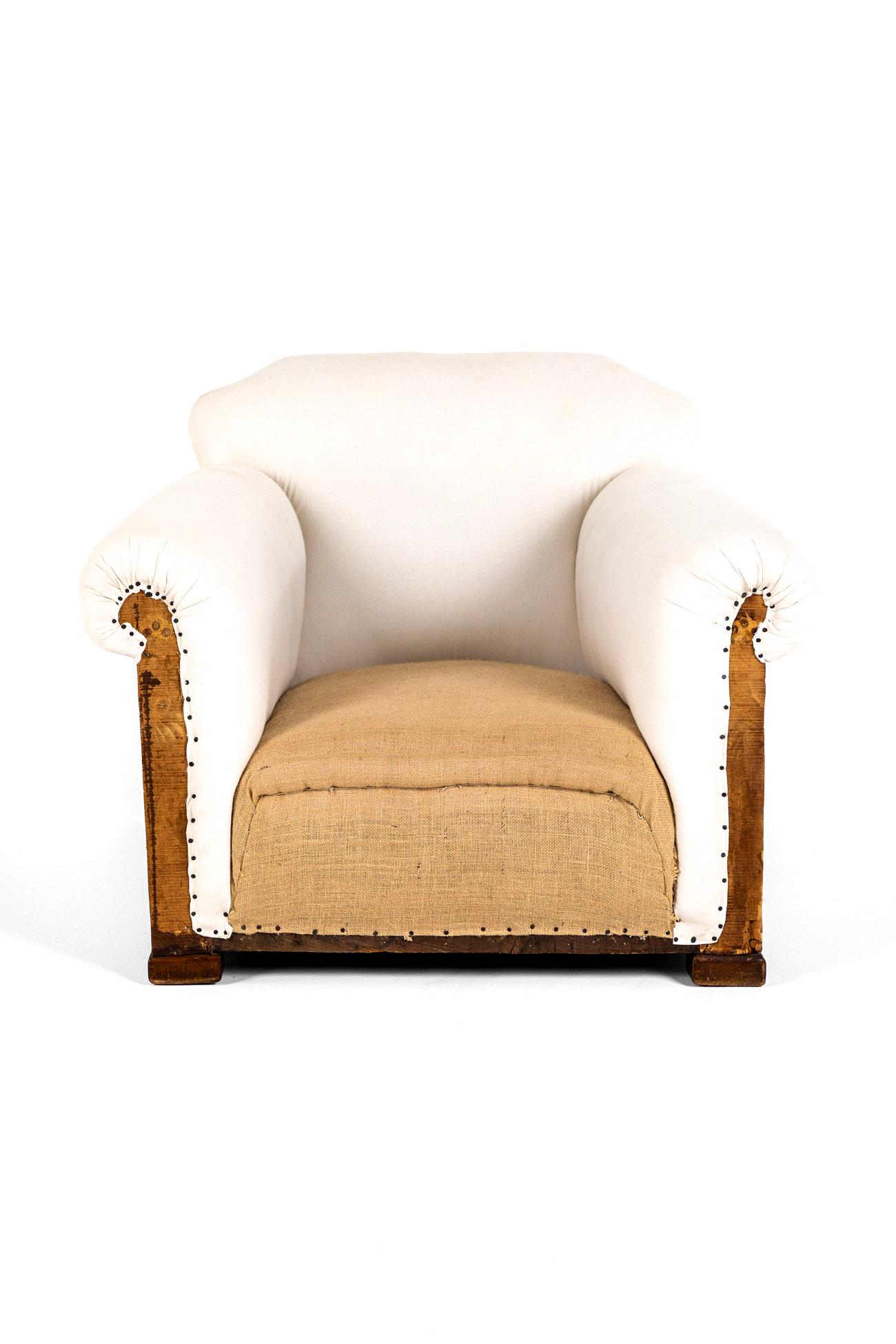 English Deconstructed Howard and Sons Style Low Armchair In Good Condition For Sale In Faversham, GB
