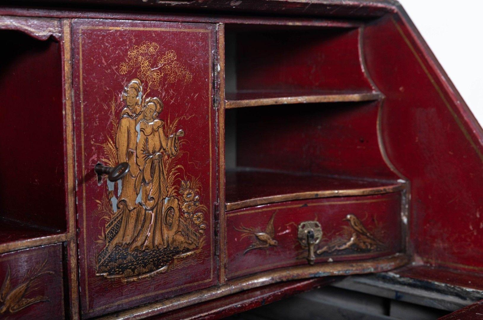 Englischer dekorativer Chinoiserie-Büro-Schreibtisch im Angebot 6