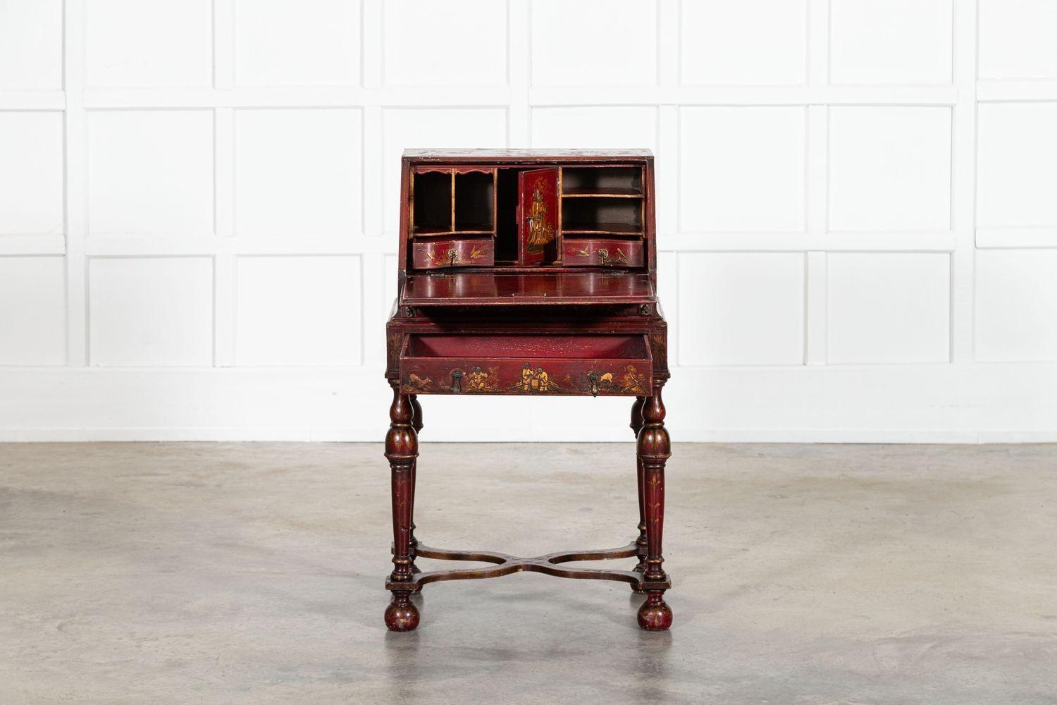 Scrittoio decorativo inglese Chinoiserie Bureau In condizioni discrete in vendita a Staffordshire, GB