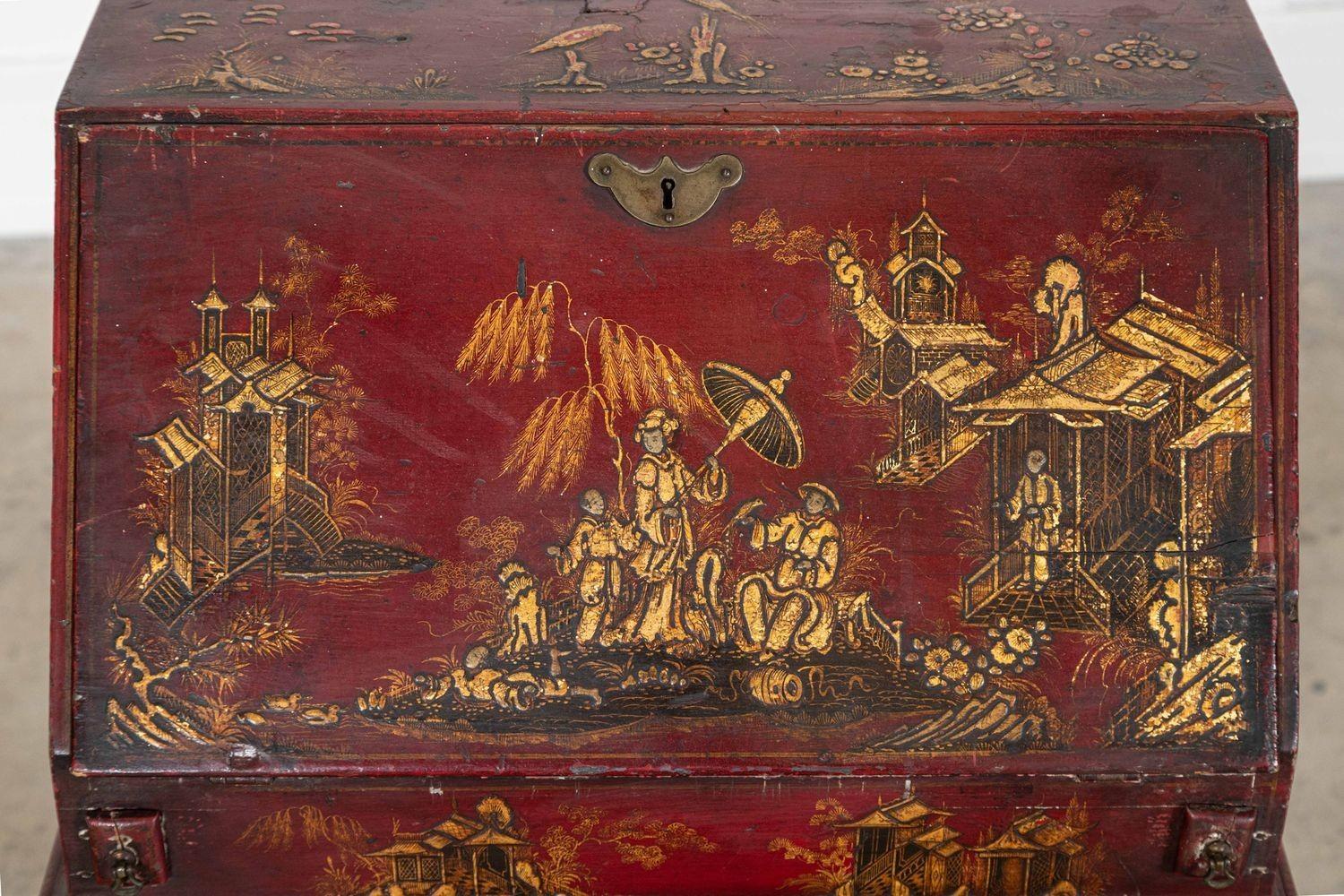 Scrittoio decorativo inglese Chinoiserie Bureau in vendita 3