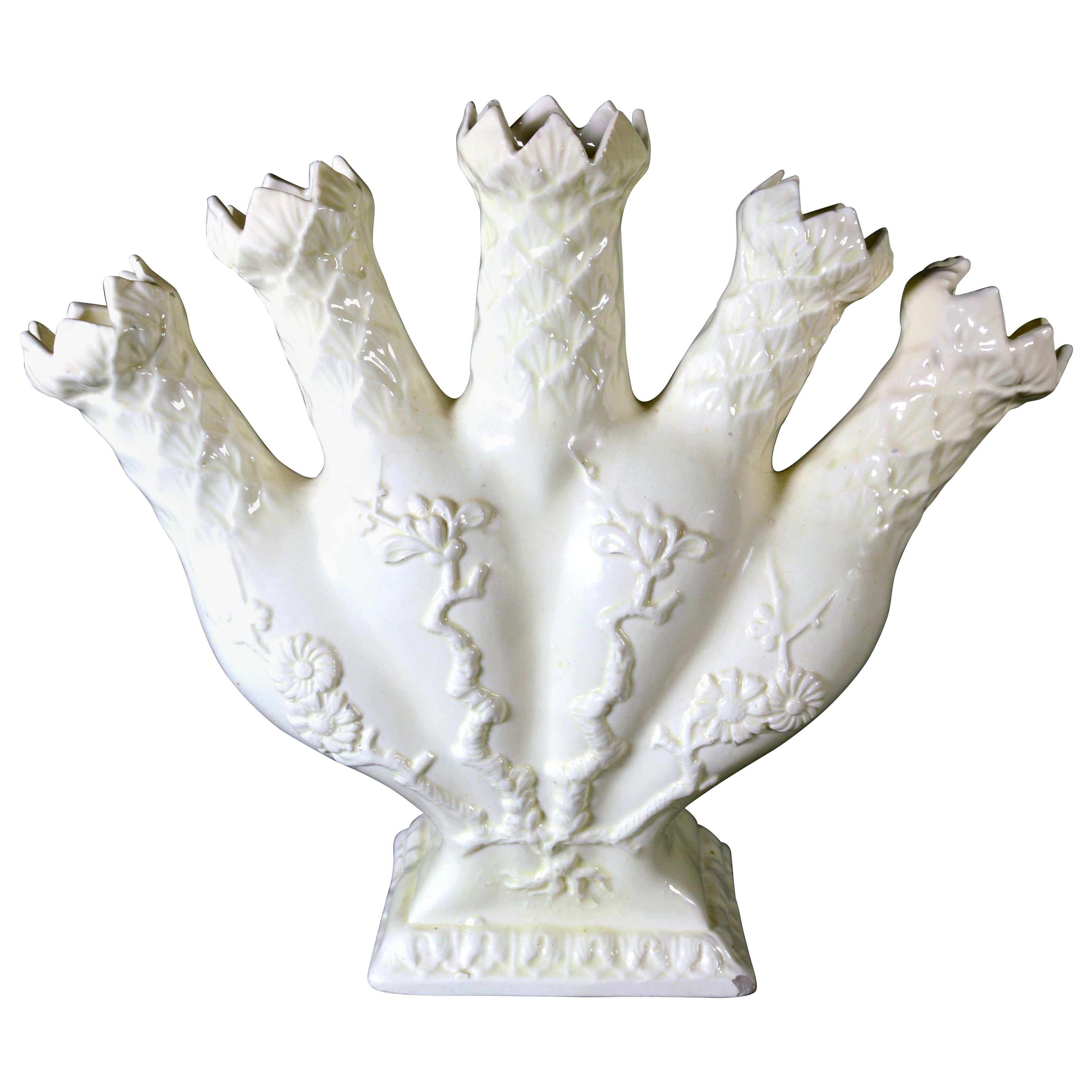 Jarrón inglés decorativo de «creamware» con forma de dedo «quintal»