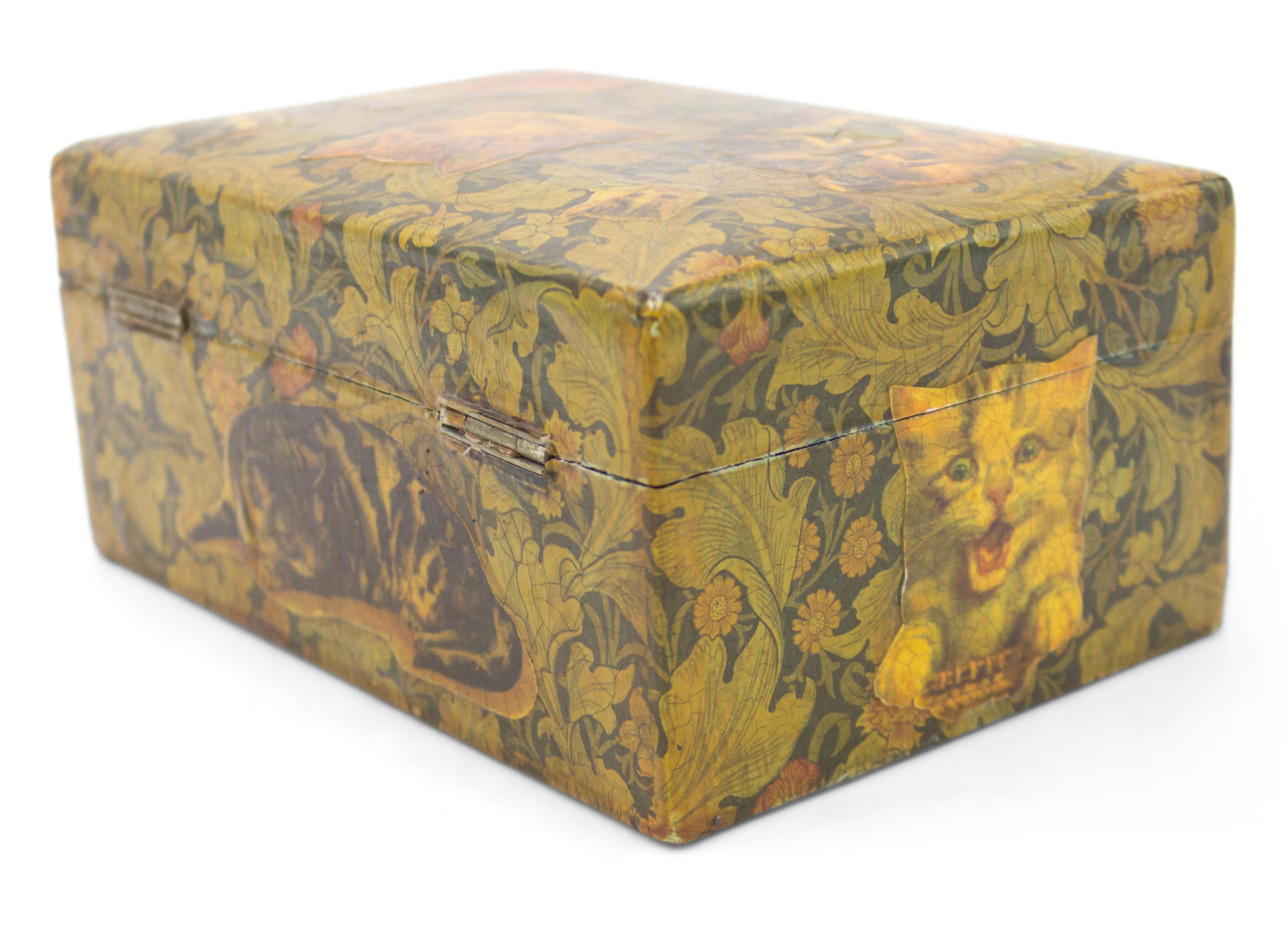 English Decoupage Cat Box In Good Condition For Sale In New York, NY