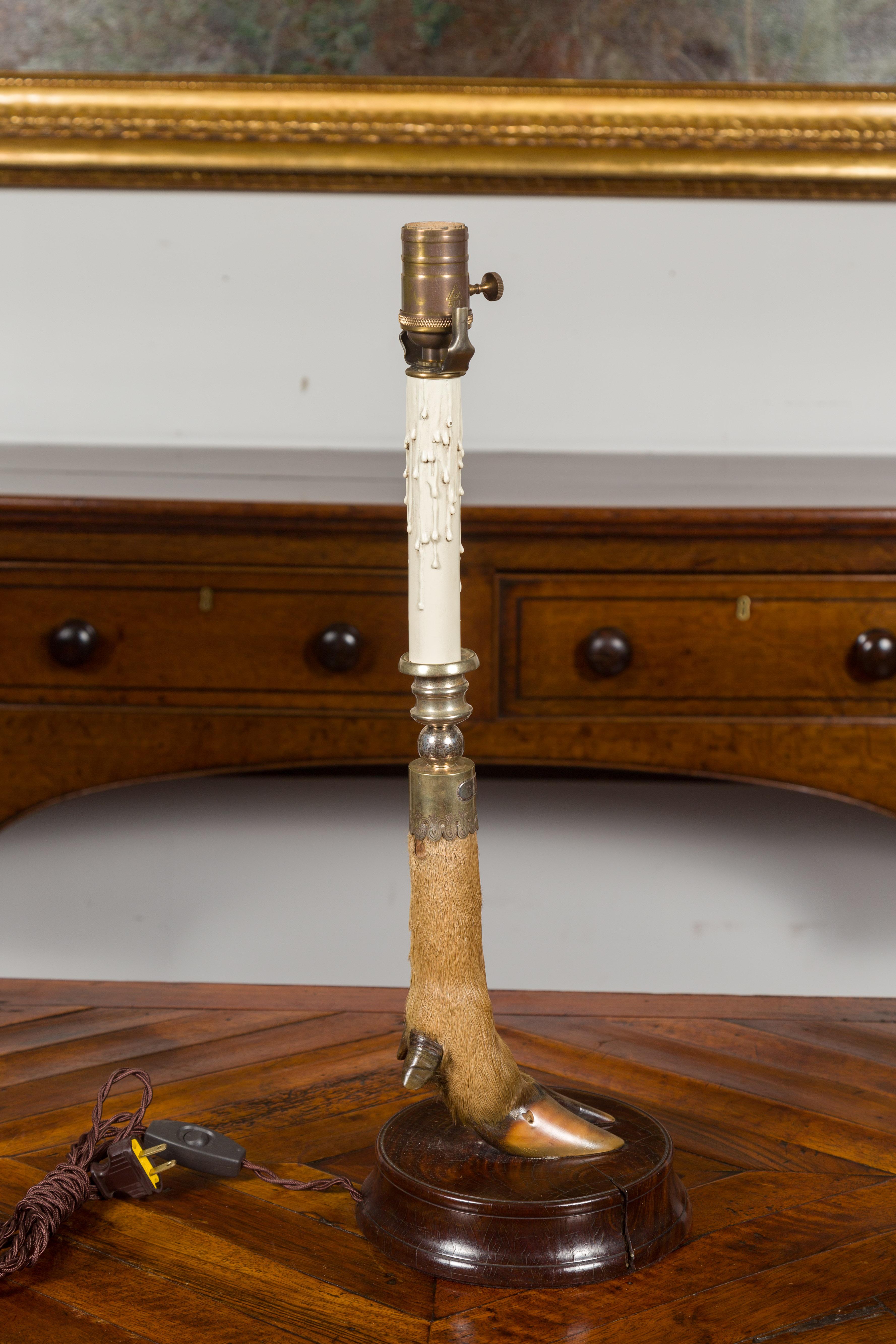 English Deer Leg Wired Table Lamp Dated 1908, Mounted on a Circular Wooden Base For Sale 1