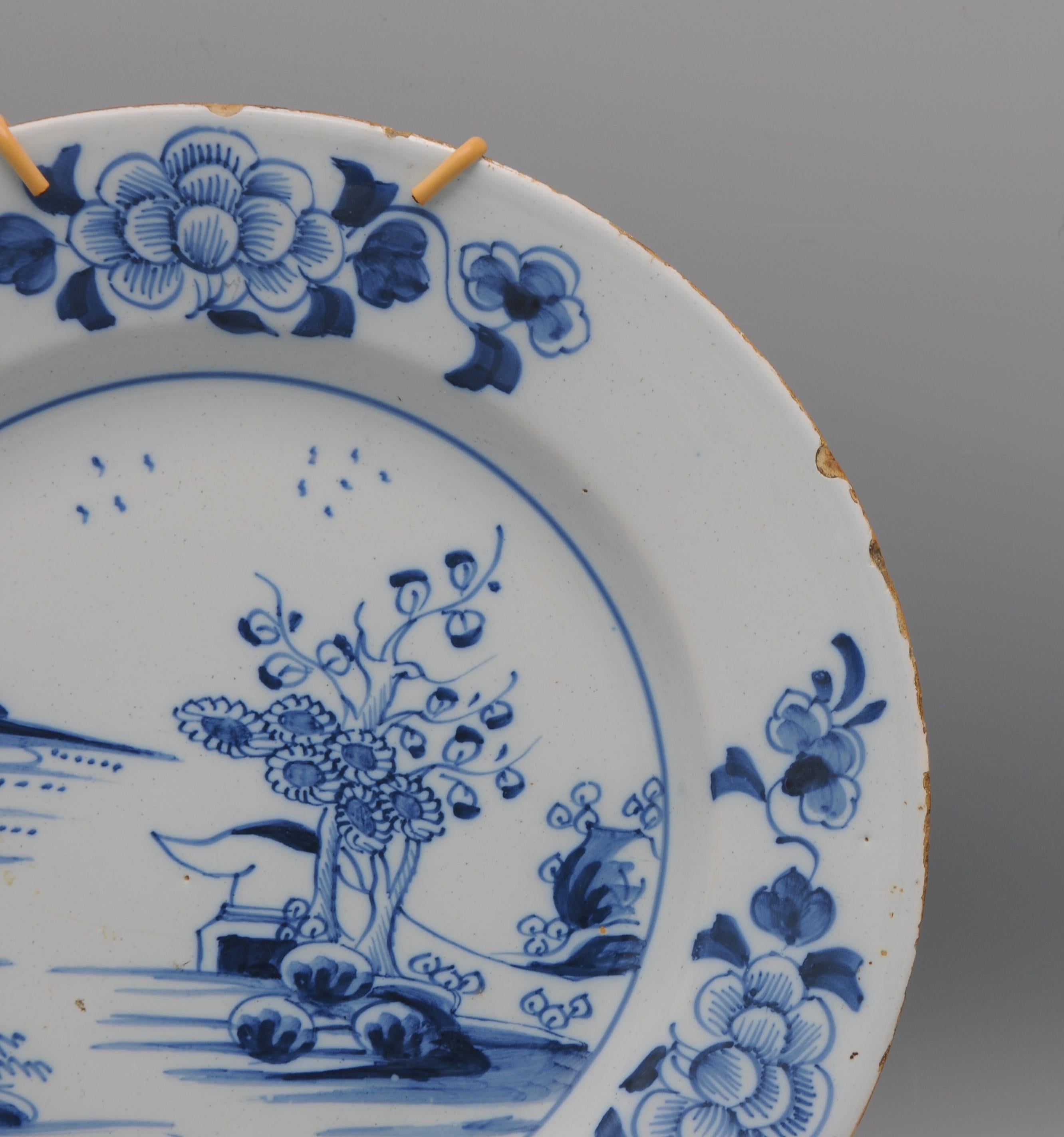 Vernissé Assiette anglaise de Delft bleu et blanc - 18ème siècle en vente