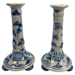 Englische Delft-Kerzenständer