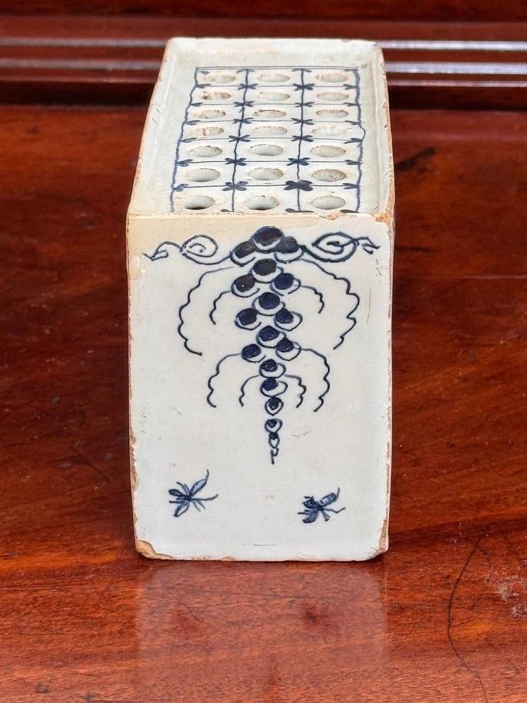 XVIIIe siècle Brique fleurie anglaise de Delft, c.C. 1760 en vente