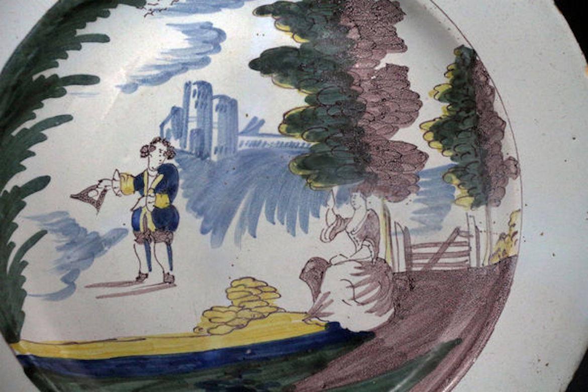 English Delftware Dish with Figures in a Landscape Liverpool In Good Condition For Sale In Woodstock, OXFORDSHIRE