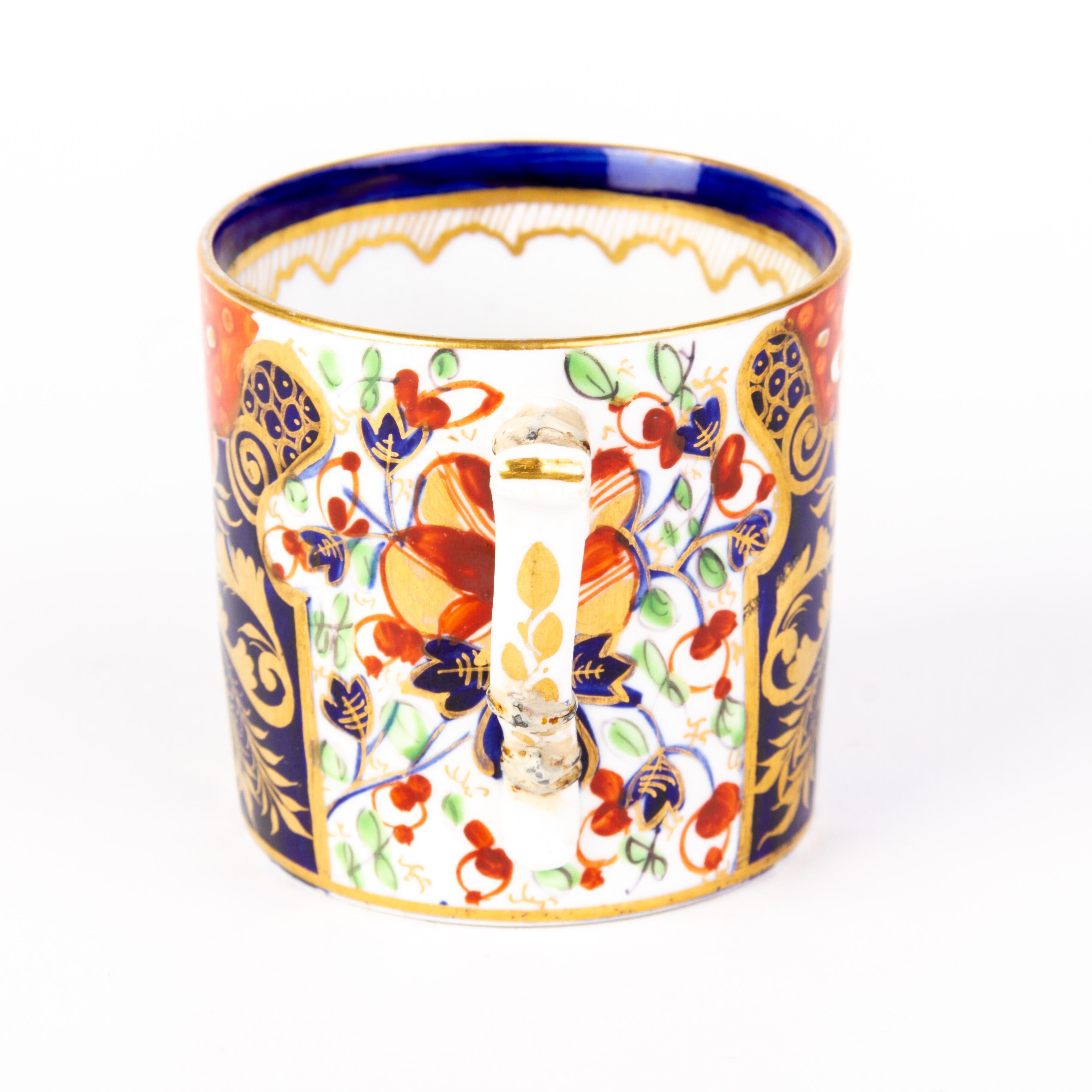English Derby Porcelain Georgian Imari Bamboo Stemmed Coffee Can ca. 1805 In Good Condition For Sale In Nottingham, GB