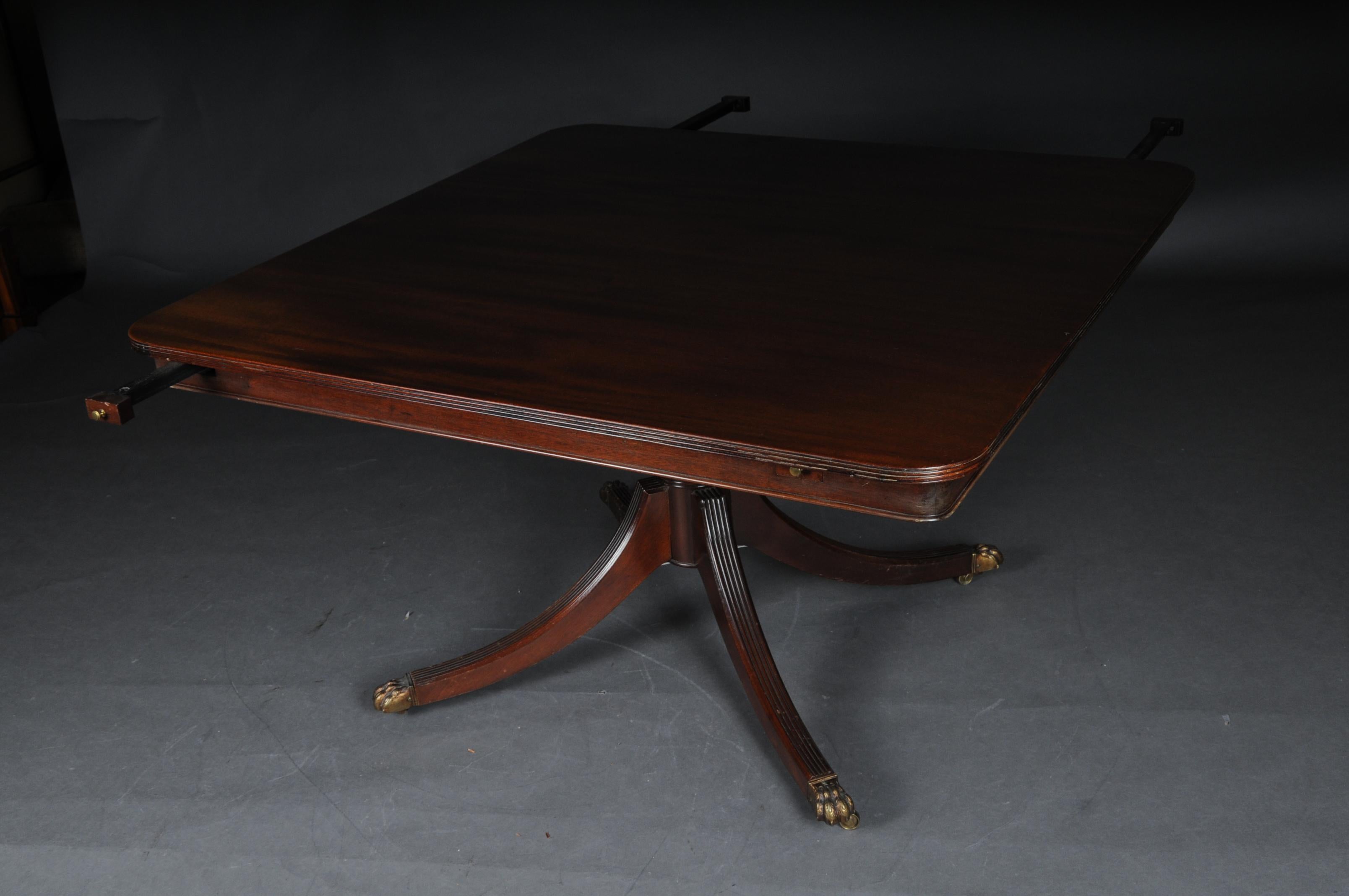English Dining Table / Table, Mahogany, Victorian, Extendible For Sale 9