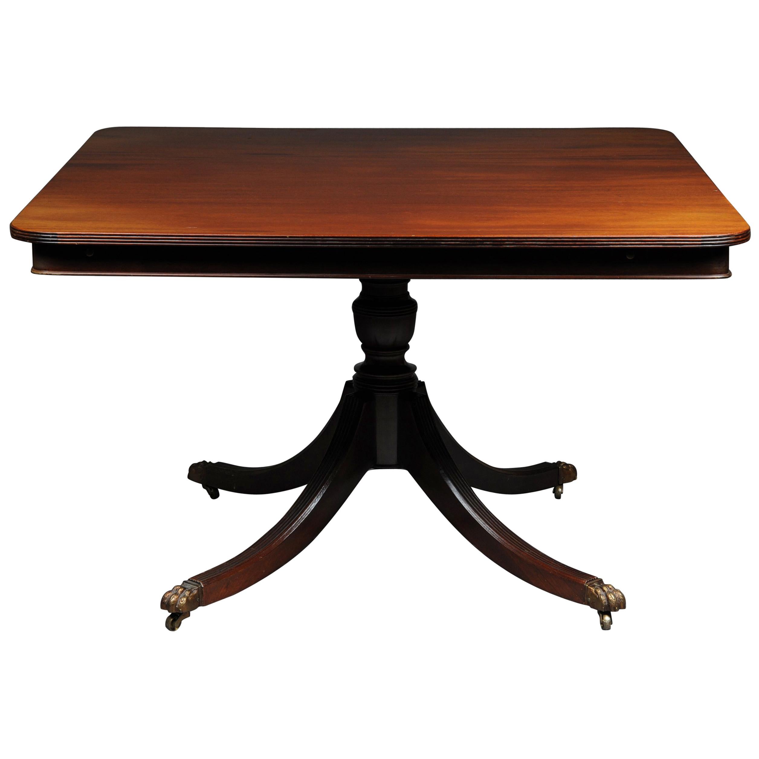 English Dining Table / Table, Mahogany, Victorian, Extendible For Sale