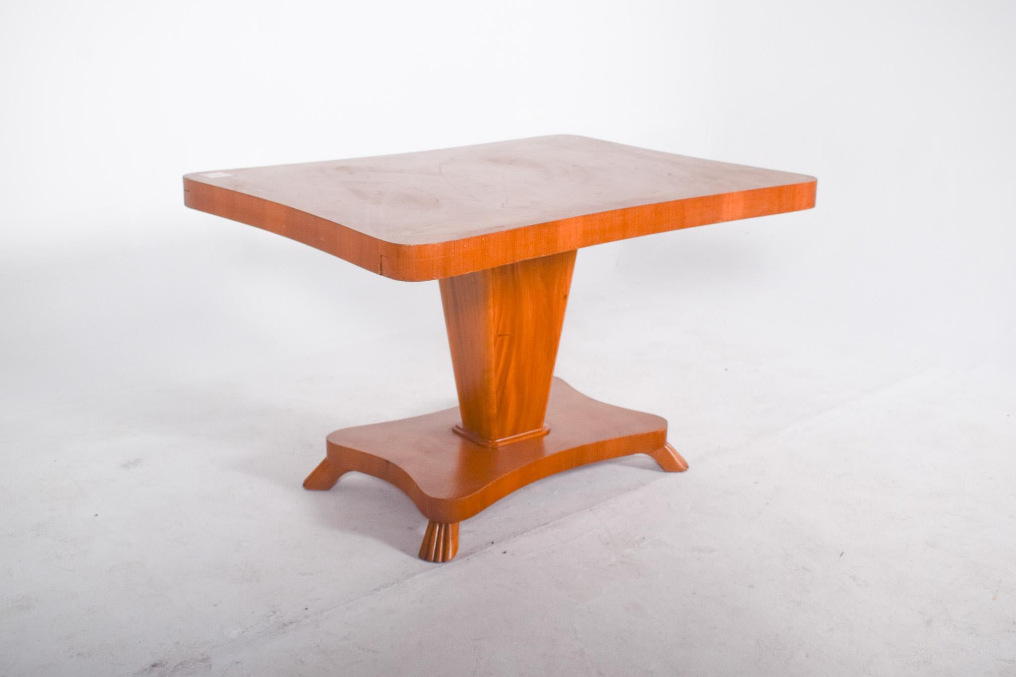 Wood English Dining Table with Central Pedestal For Sale