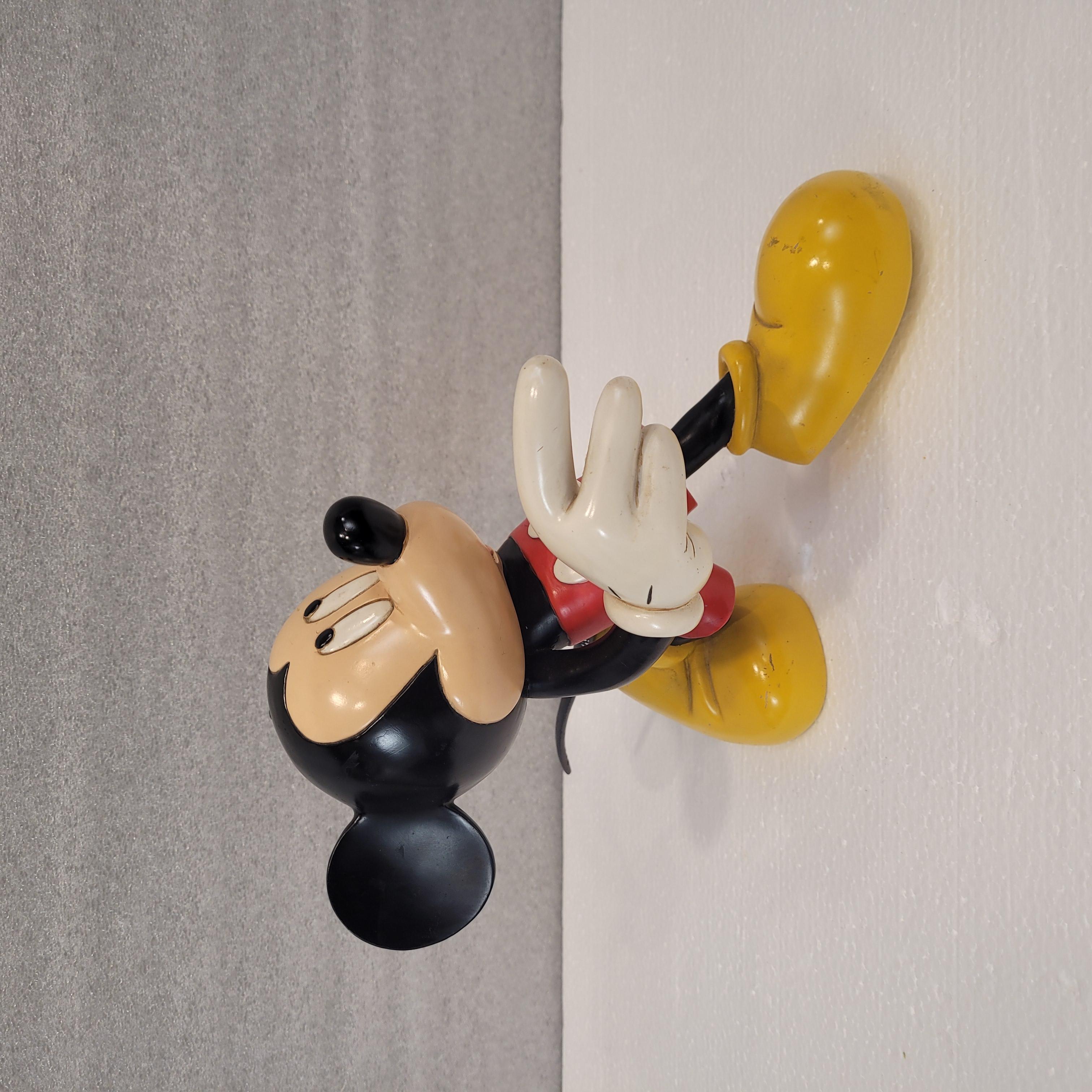English Disney  Sculpture “Mickey Mouse on the Run”Resin  Epoxy Vintage Disney 3