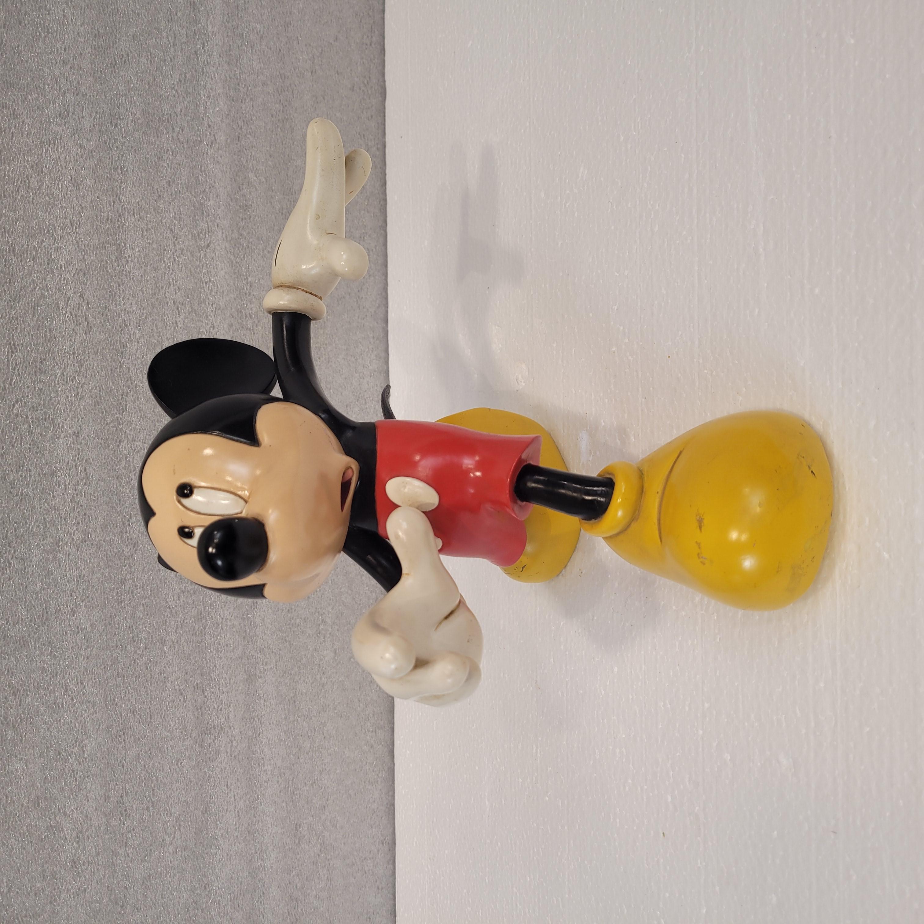 English Disney  Sculpture “Mickey Mouse on the Run”Resin  Epoxy Vintage Disney 4