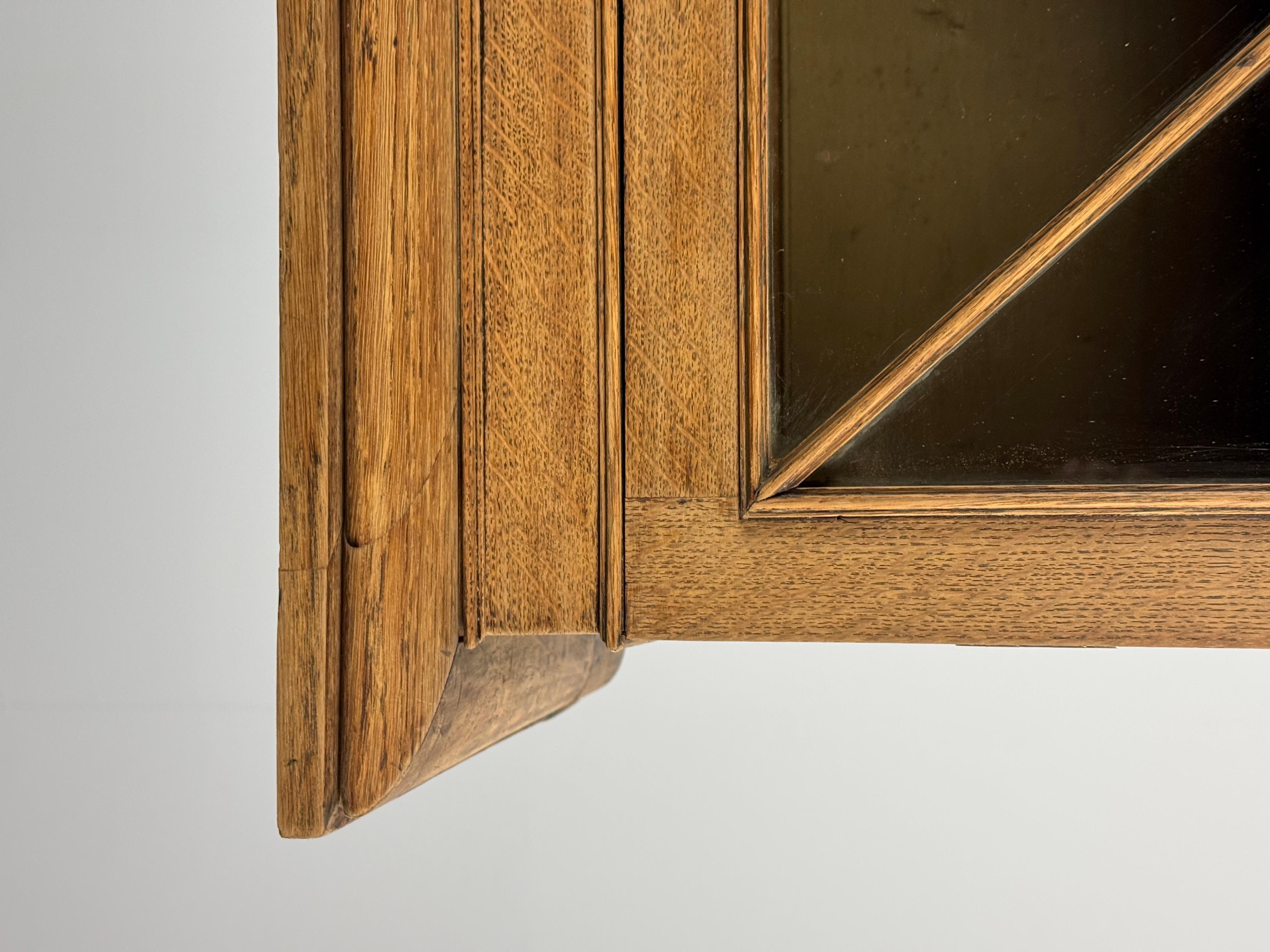English display case 19th century oak For Sale 9
