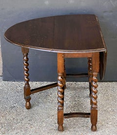 English Drop-Leaf Gate-Leg Table of Oak