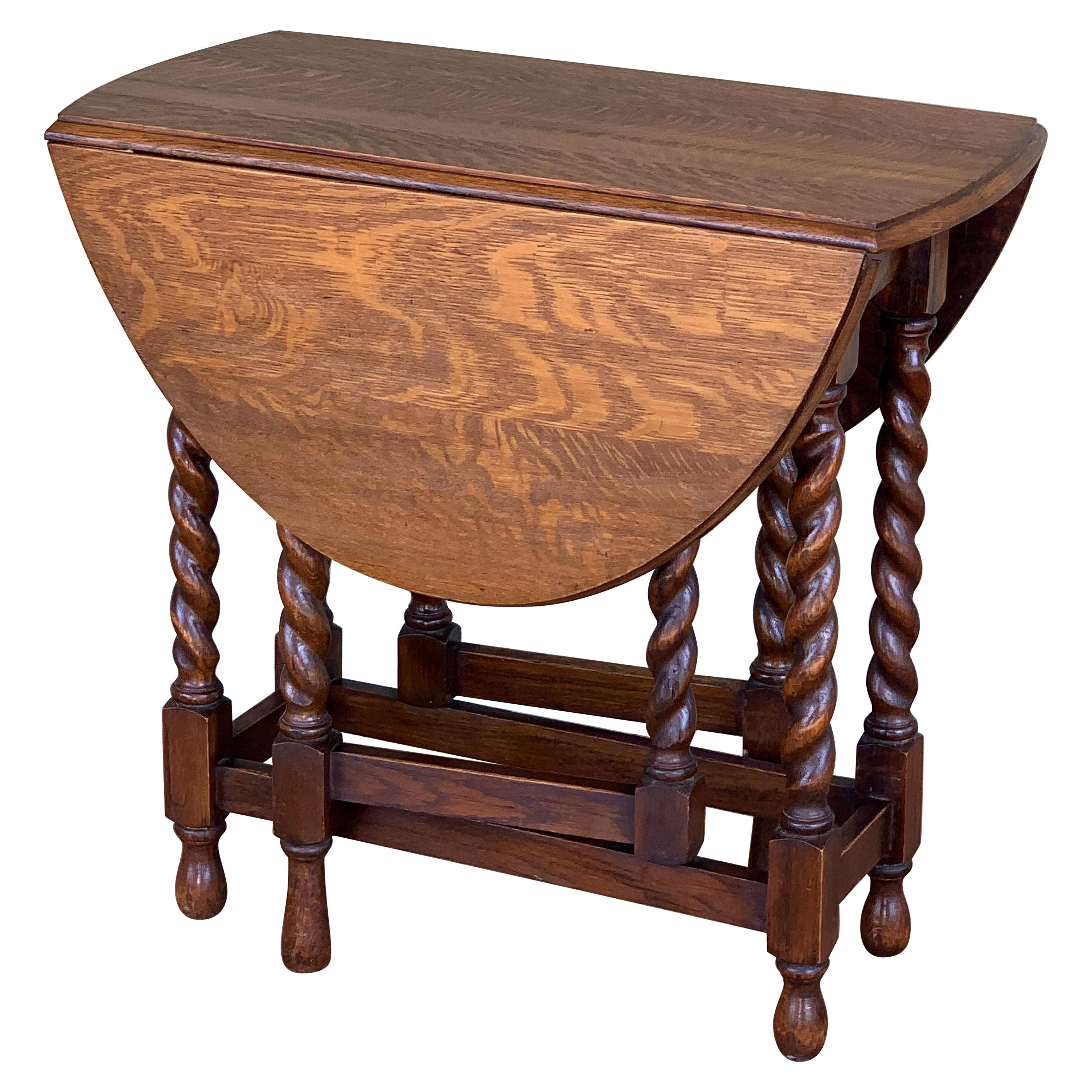 English Drop-Leaf Gate-Leg Table of Oak