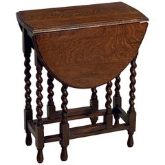 Antique English Drop-Leaf Gate-Leg Table of Oak