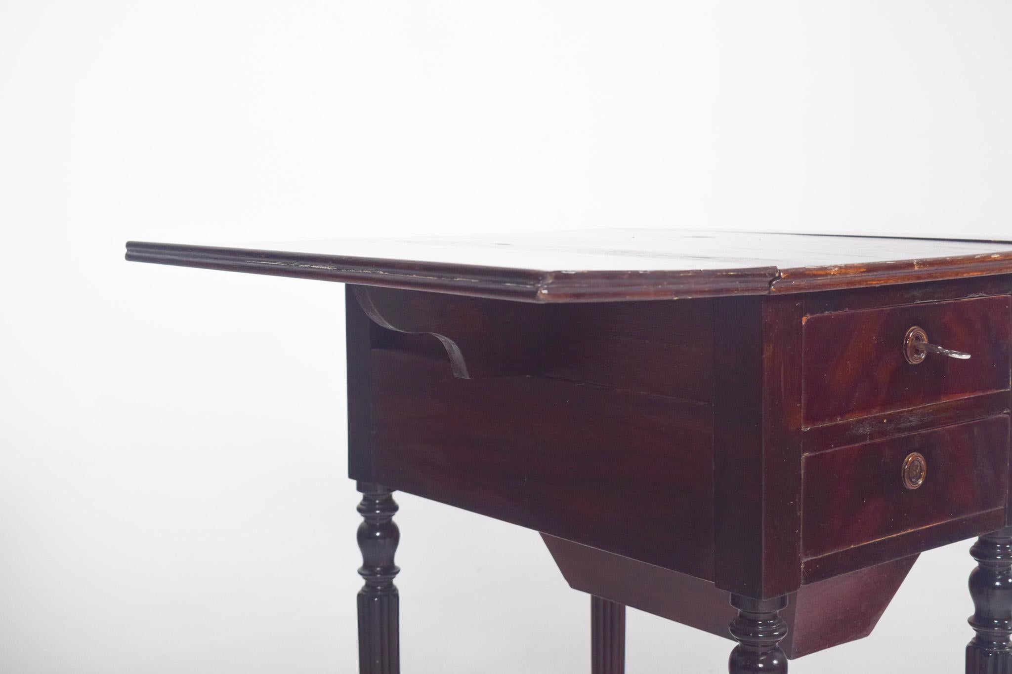 English Drop Leaf Rectangular Side Table For Sale 1