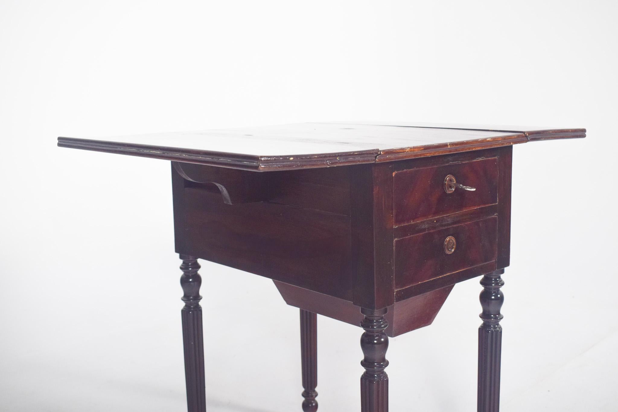 English Drop Leaf Rectangular Side Table For Sale 2