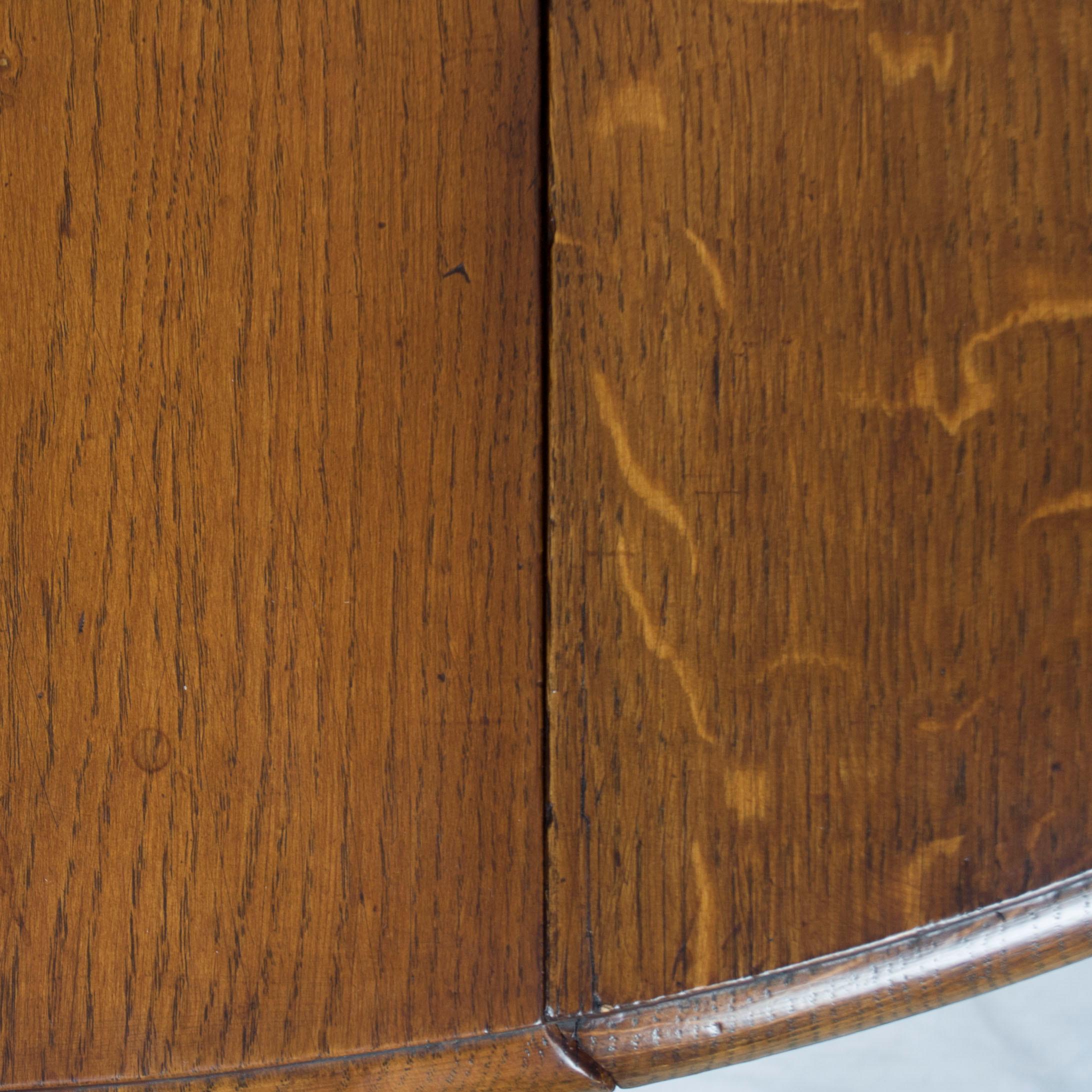 Early 20th Century English Drop Leaf Turned Gate Leg Table For Sale