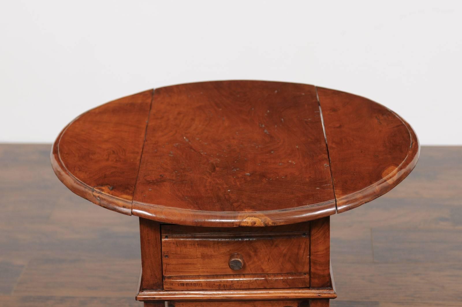 English Drop-Leaf Yew Wood Side Table with Single Drawer and Side Stretcher For Sale 3