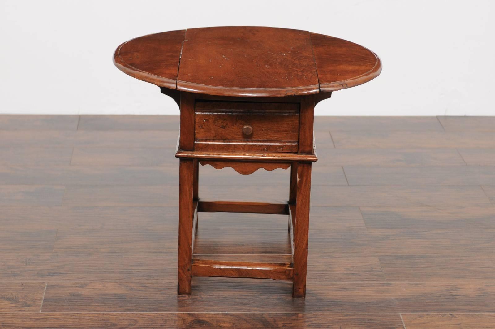 English Drop-Leaf Yew Wood Side Table with Single Drawer and Side Stretcher For Sale 1