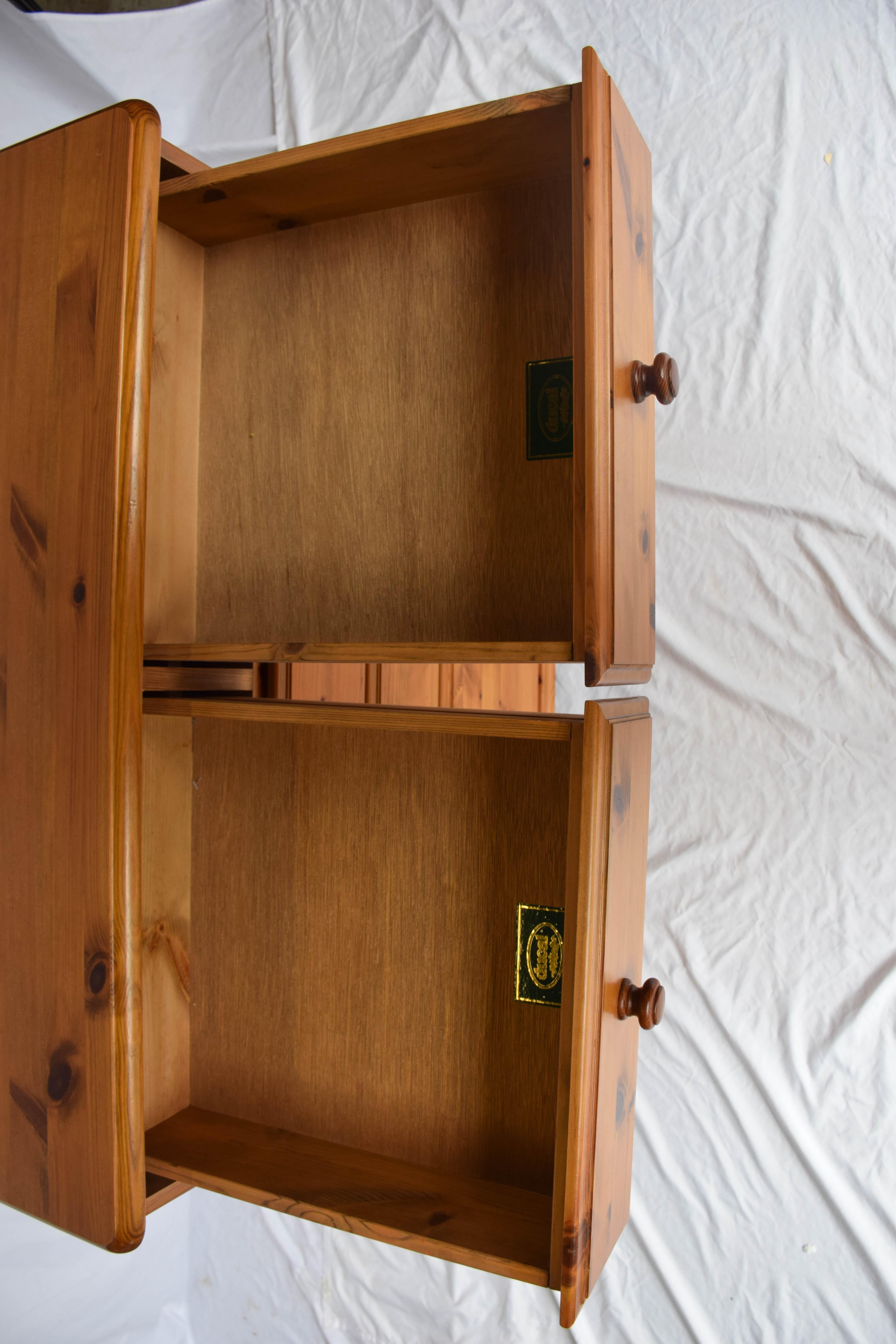 English Ducal 5 Drawer Chest of Drawers 4