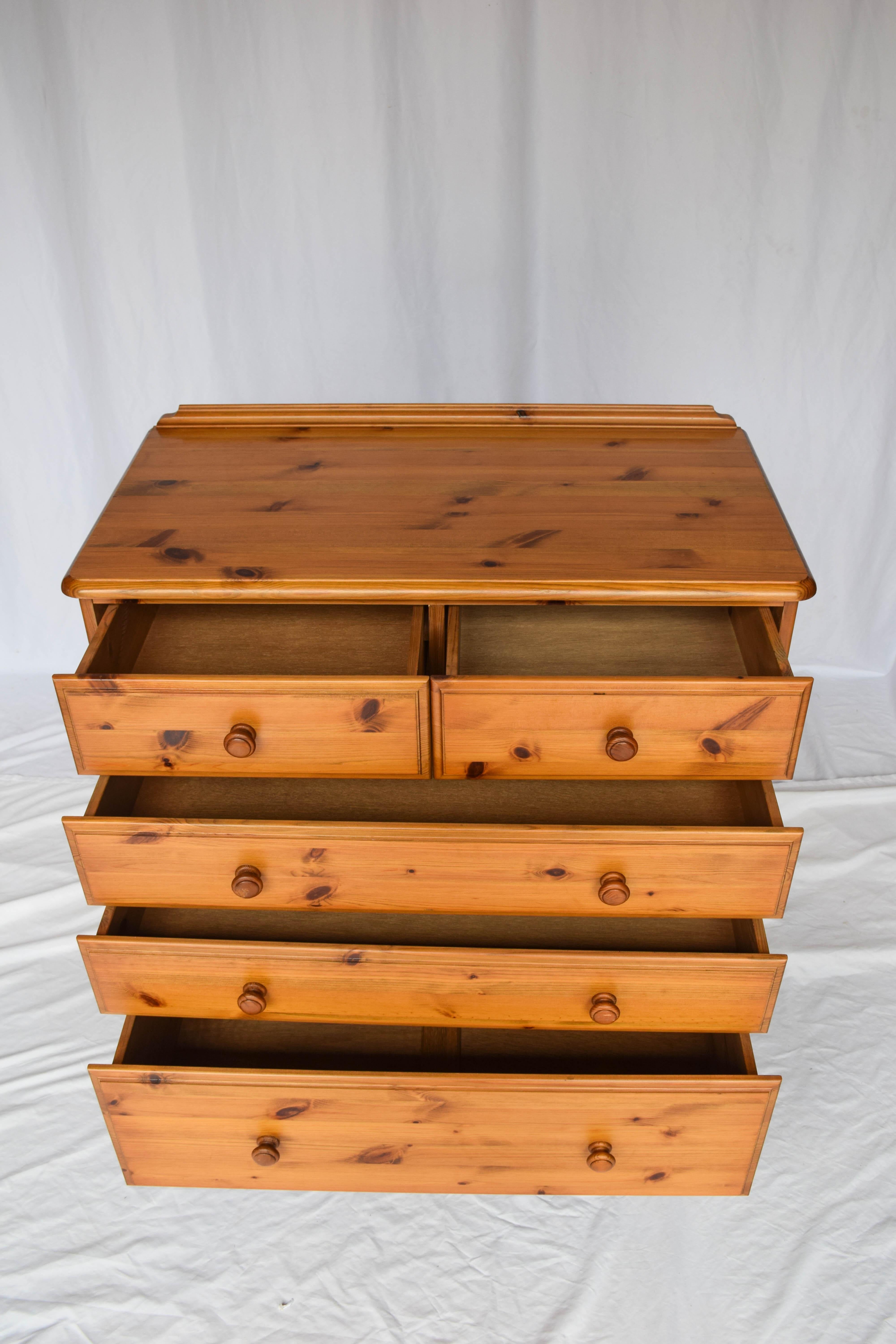 English Ducal 5 Drawer Chest of Drawers 5