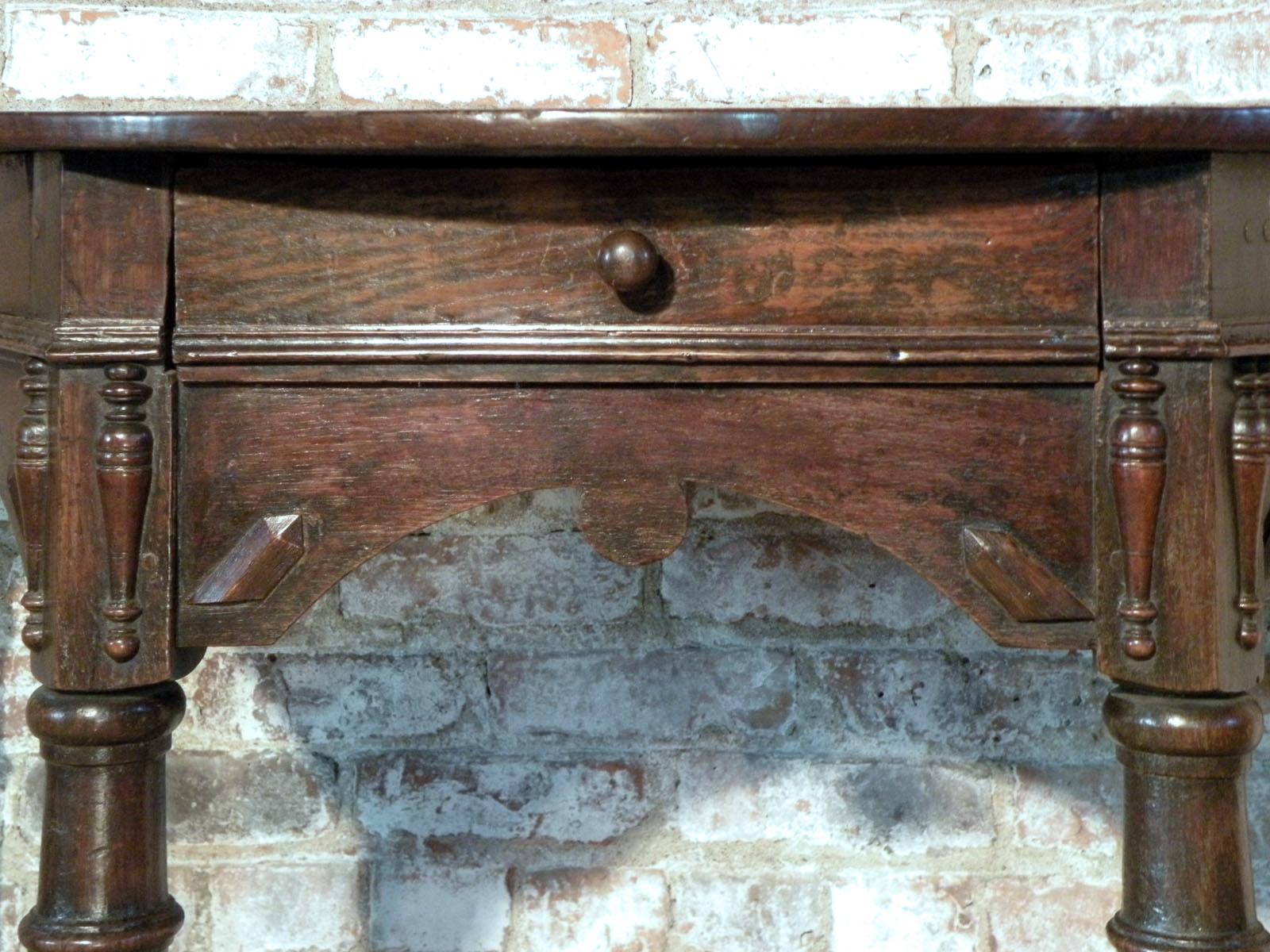 English Early 17th Century Charles I Oak Demi-lune Console Table In Good Condition For Sale In Troy, NY
