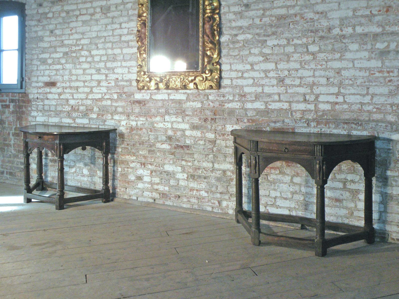 English Early 17th Century Charles I Oak Demi-lune Console Table For Sale 3