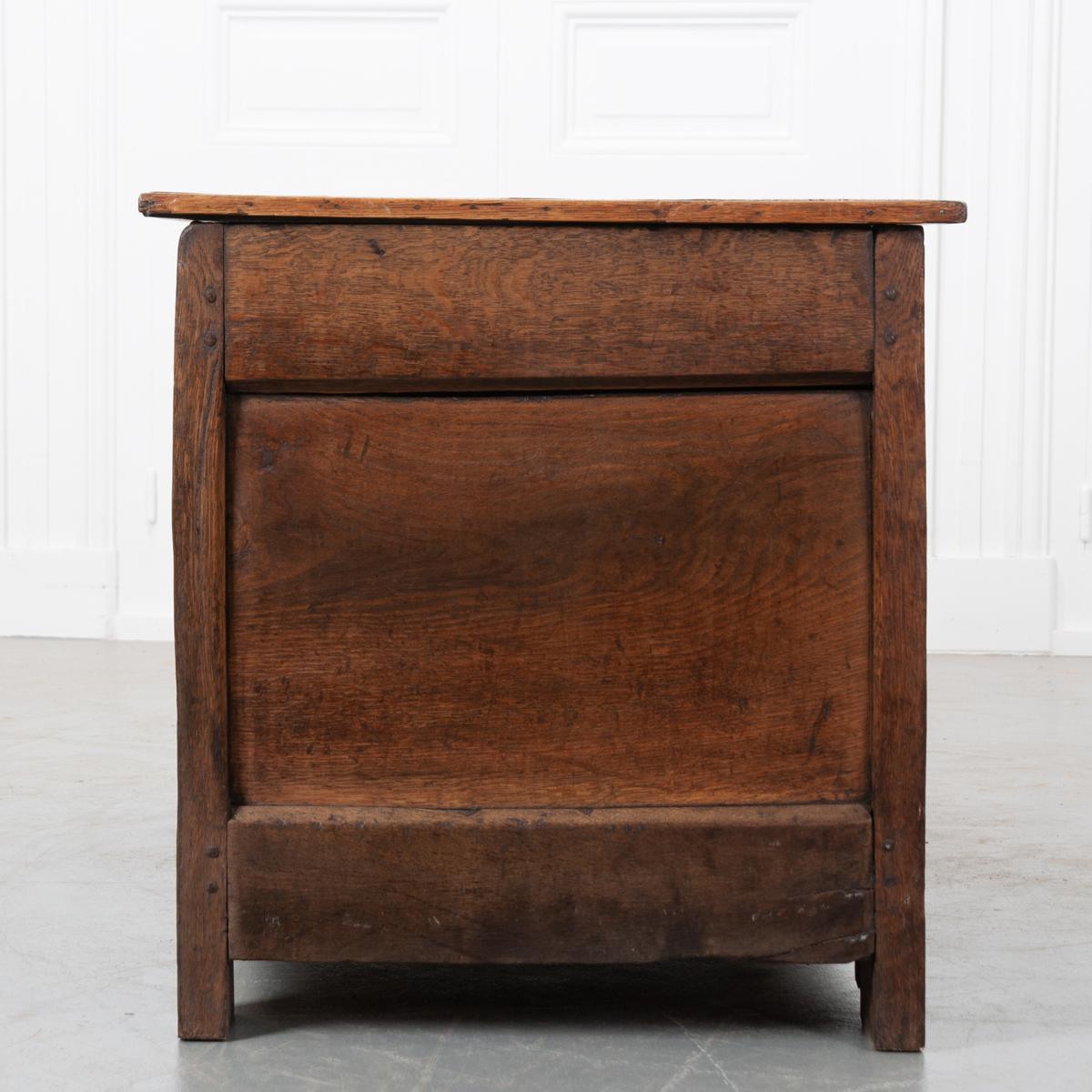 English Early 18th Century Carved Coffer For Sale at 1stDibs