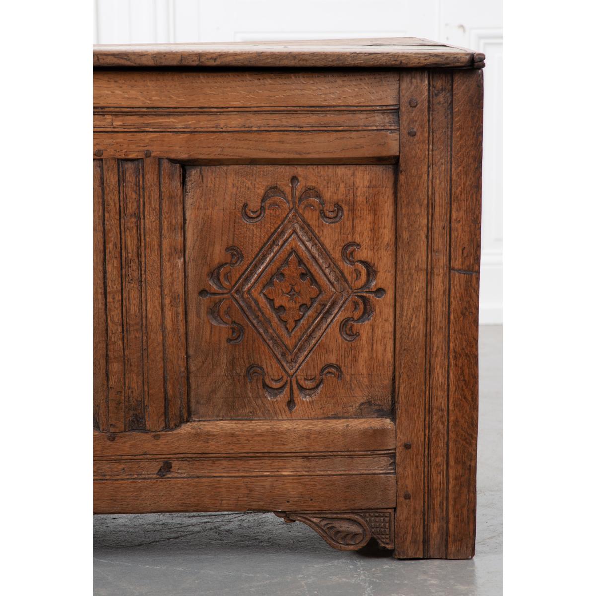 English Early 18th Century Carved Coffer In Good Condition In Baton Rouge, LA
