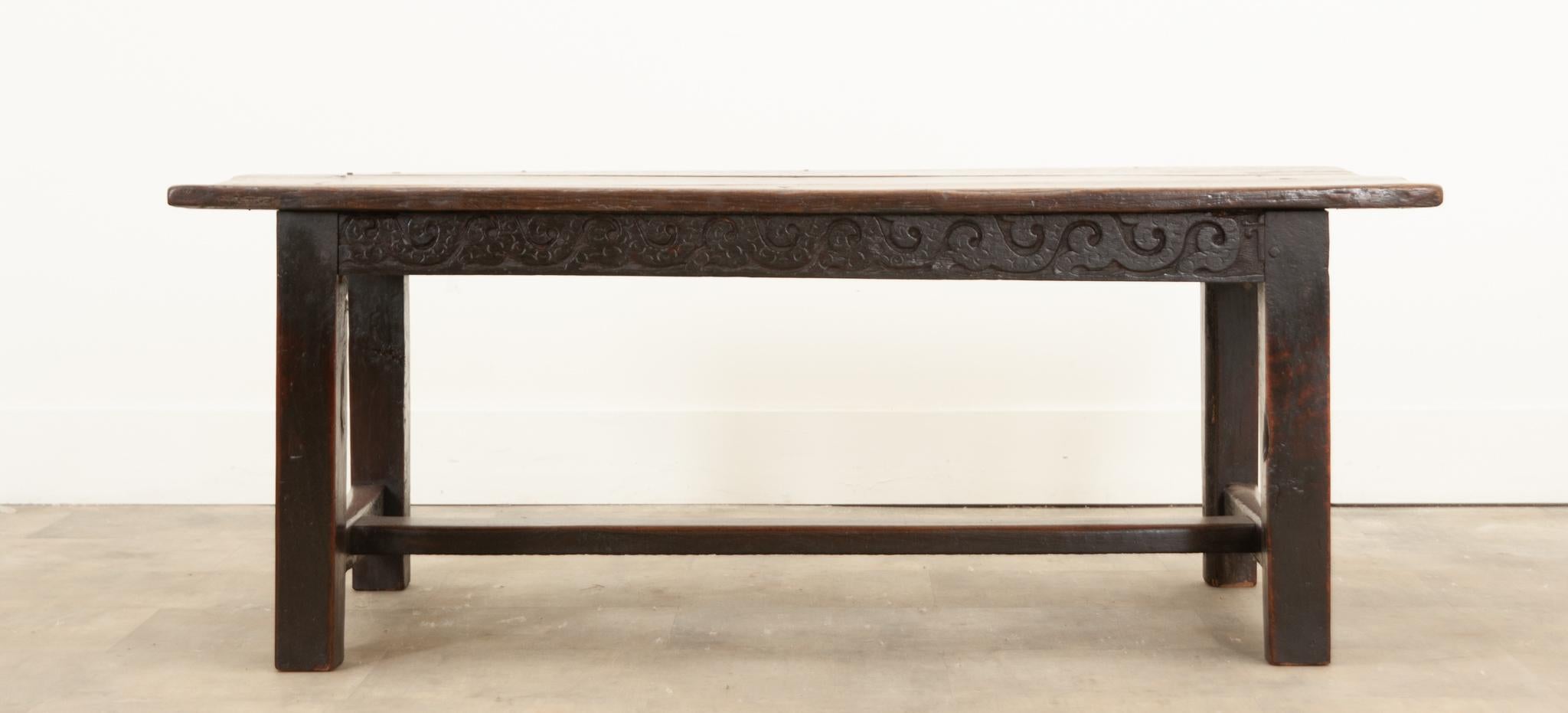 Hand-Carved English Early 18th Century Carved Oak Low Table