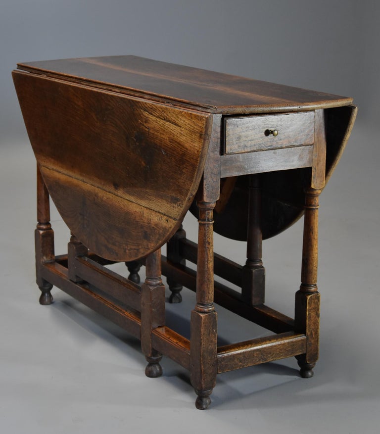 English Early 18th Century Oak Gateleg Table With Superb Original