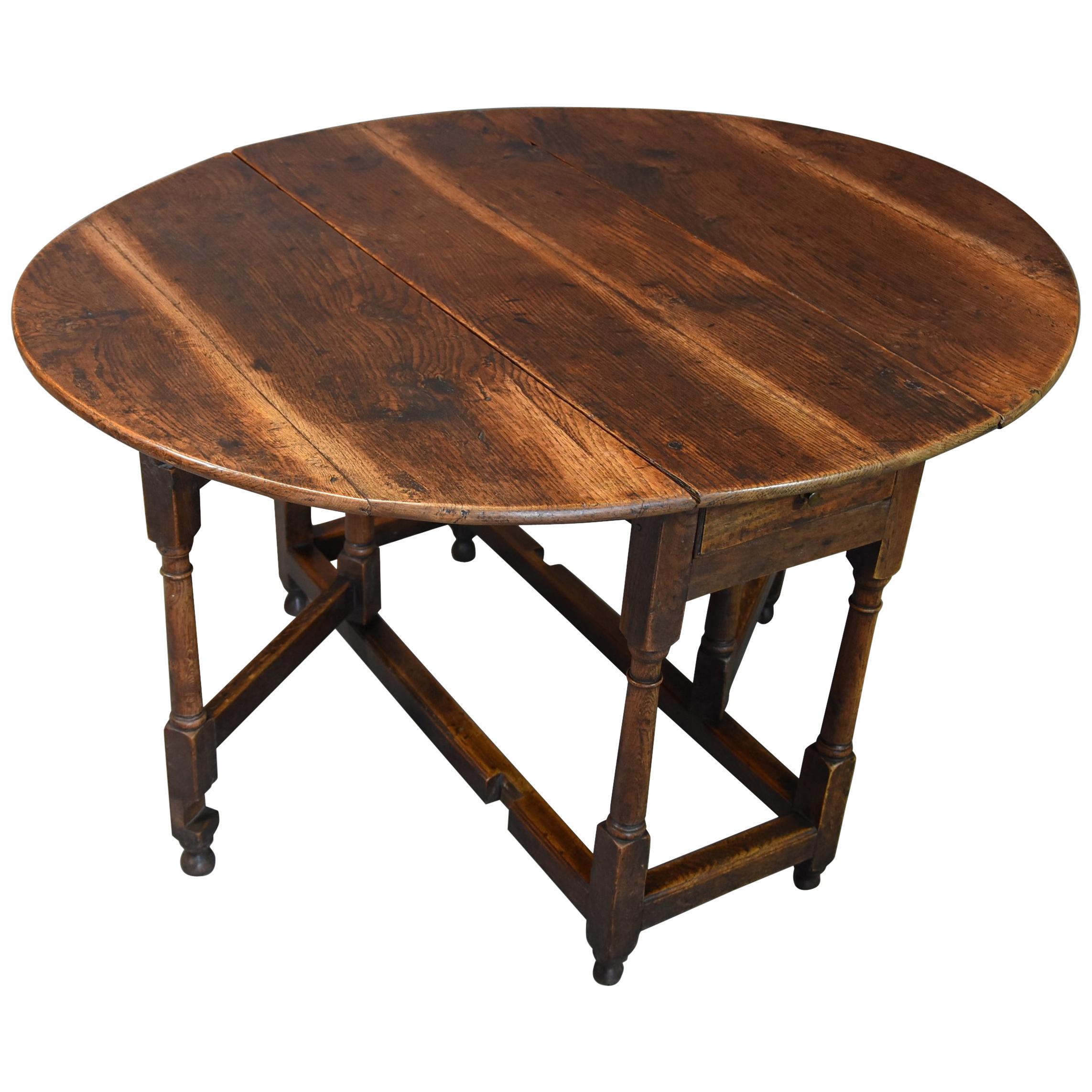 English Early 18th Century Oak Gateleg Table with Superb Original Patina For Sale