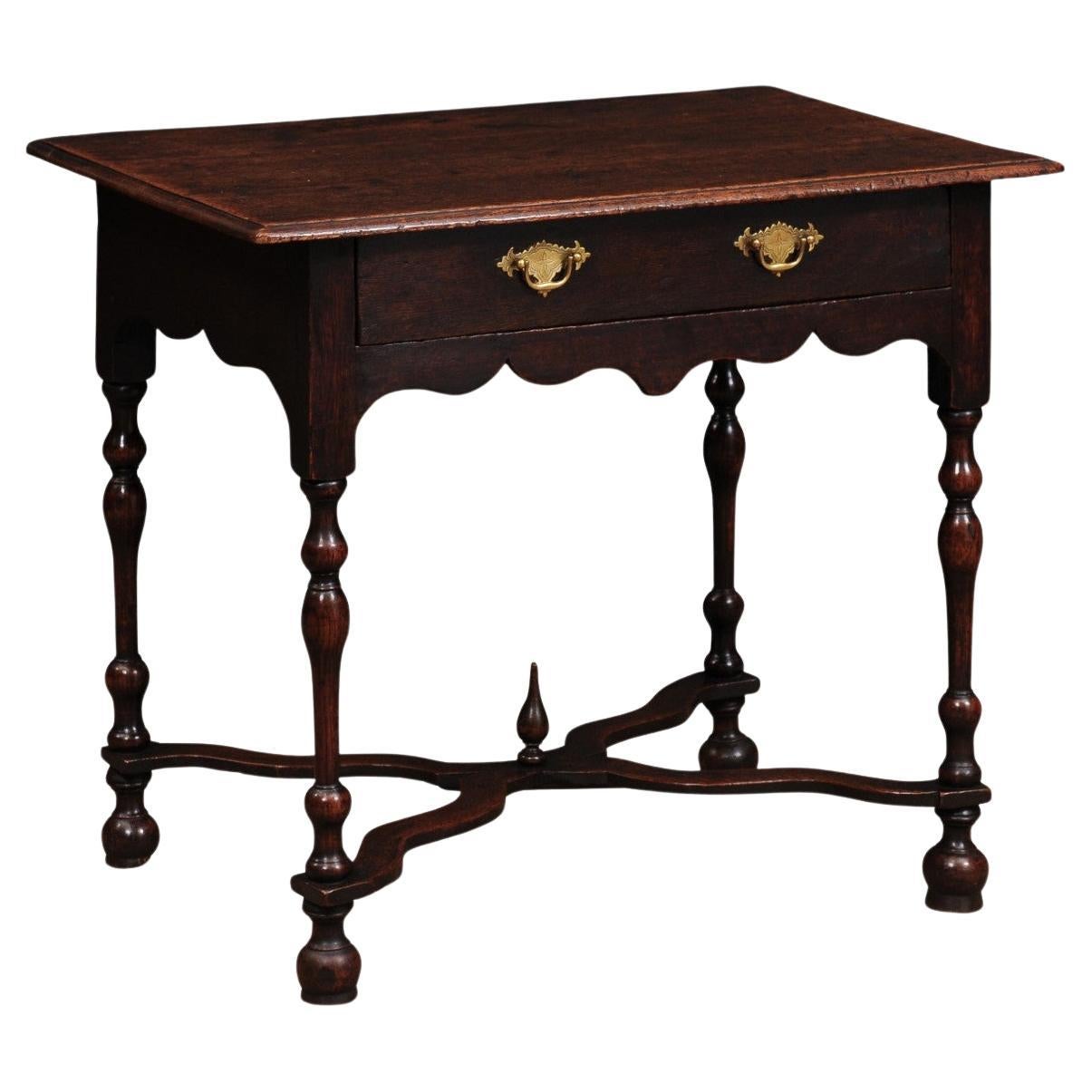 English Early 18th Century Oak Side Table with Drawer For Sale
