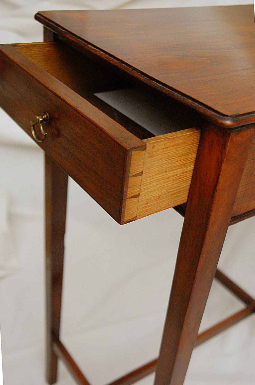 English Early 19th Century Cedar One-Drawer Side Table 1