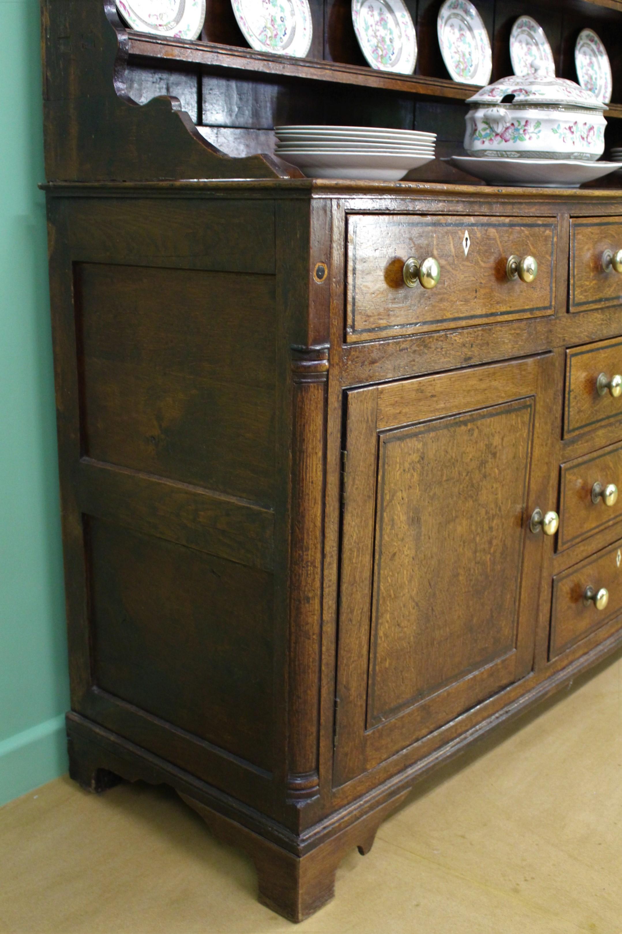 English Early 19th Century Georgian Oak Dresser For Sale 7