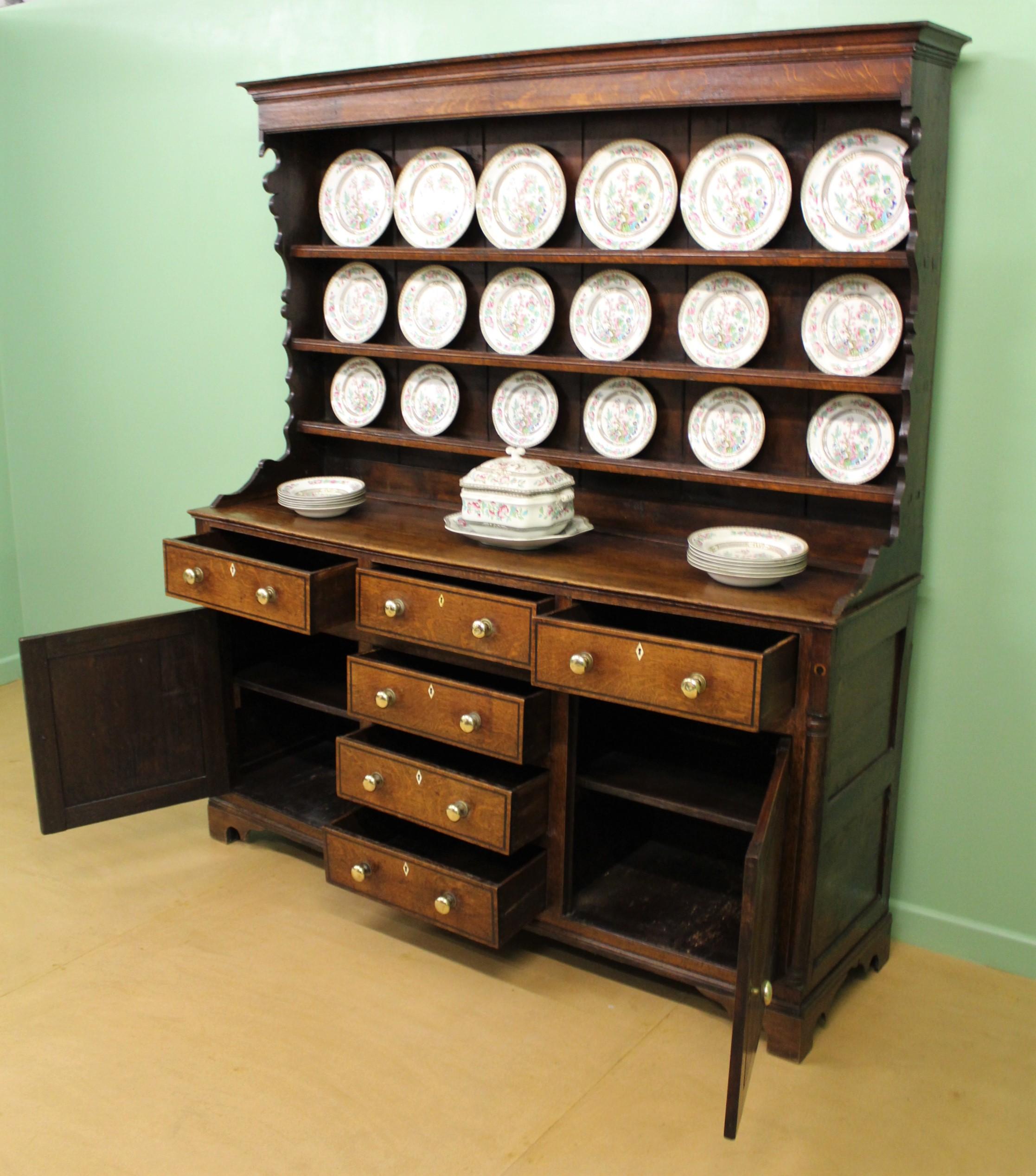 English Early 19th Century Georgian Oak Dresser For Sale 11