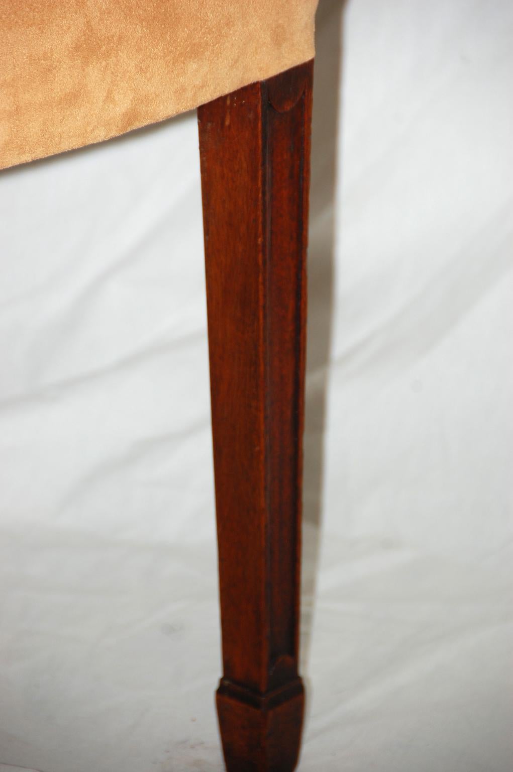 Englische Hepplewhite-Esszimmerstühle mit Schilfrohrlehne aus dem frühen 19. Jahrhundert, Satz von acht im Angebot 6