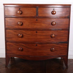 English Early-19th Century Mahogany Bowfront Chest of Drawers Dresser