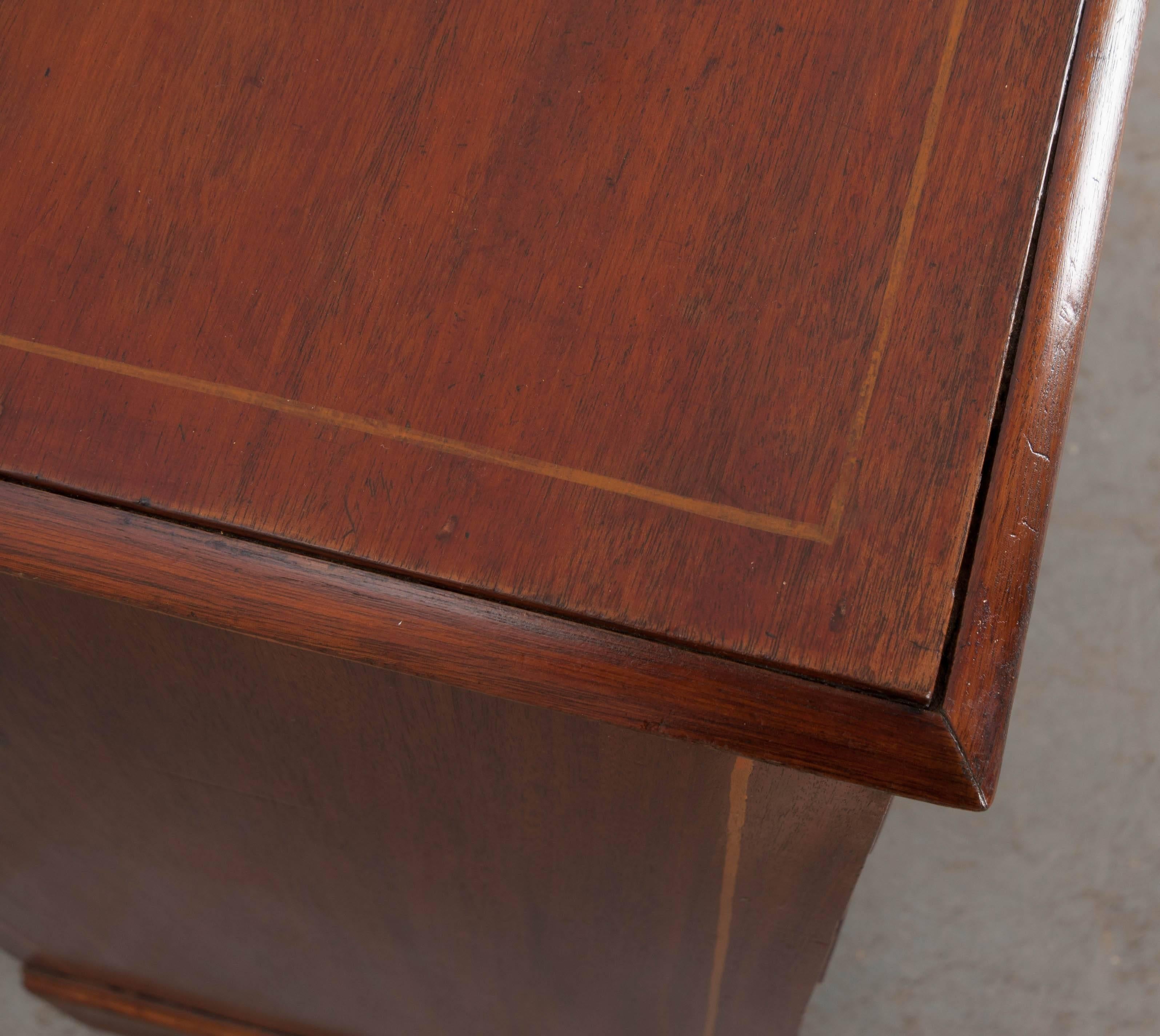 English Early 19th Century Mahogany Chest of Drawers In Good Condition In Baton Rouge, LA
