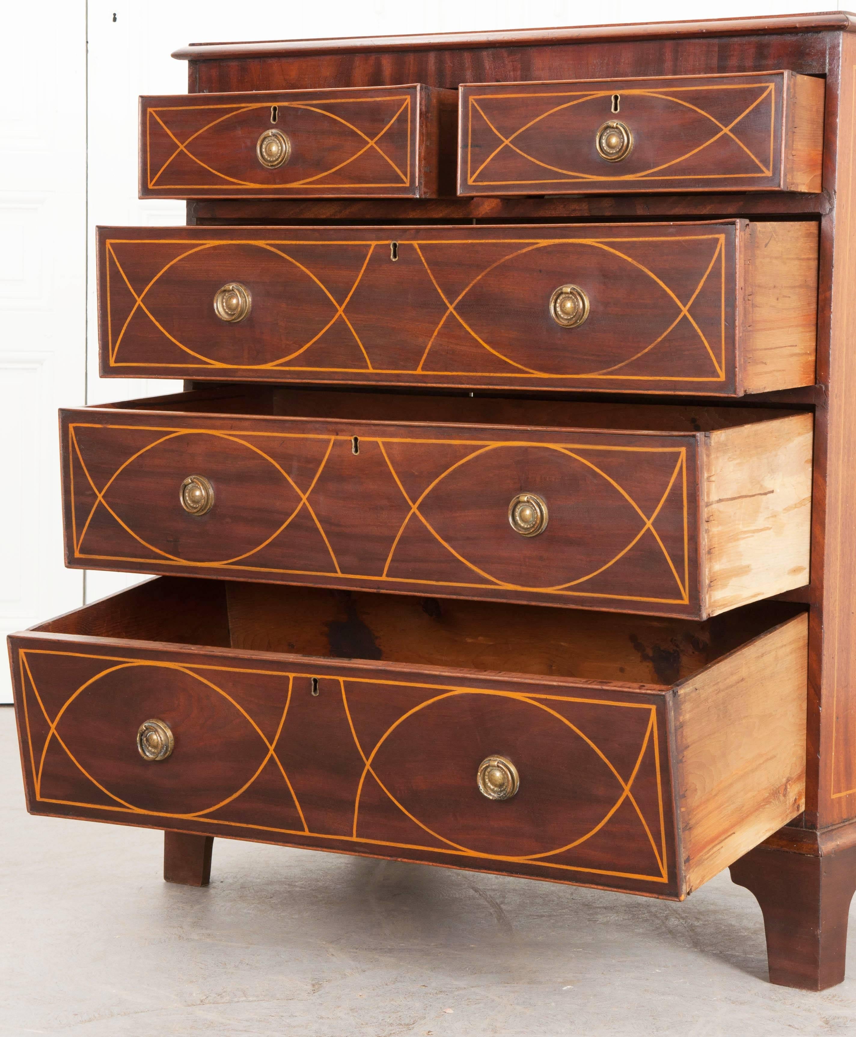 English Early 19th Century Mahogany Chest of Drawers 3