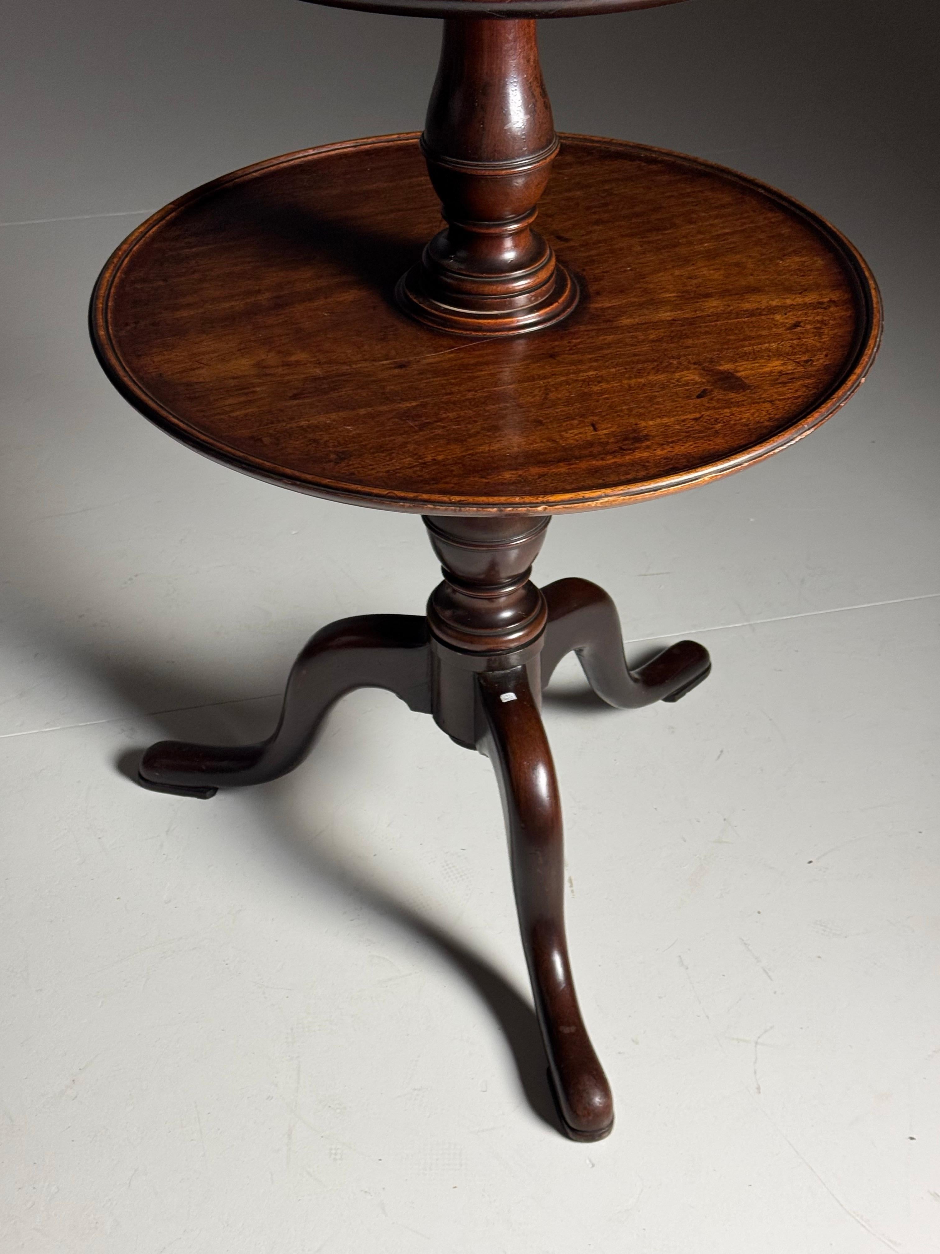 Etagère inglesa de caoba de principios del siglo XIX en venta 6