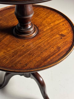 English early 19th century Mahogany Etagère