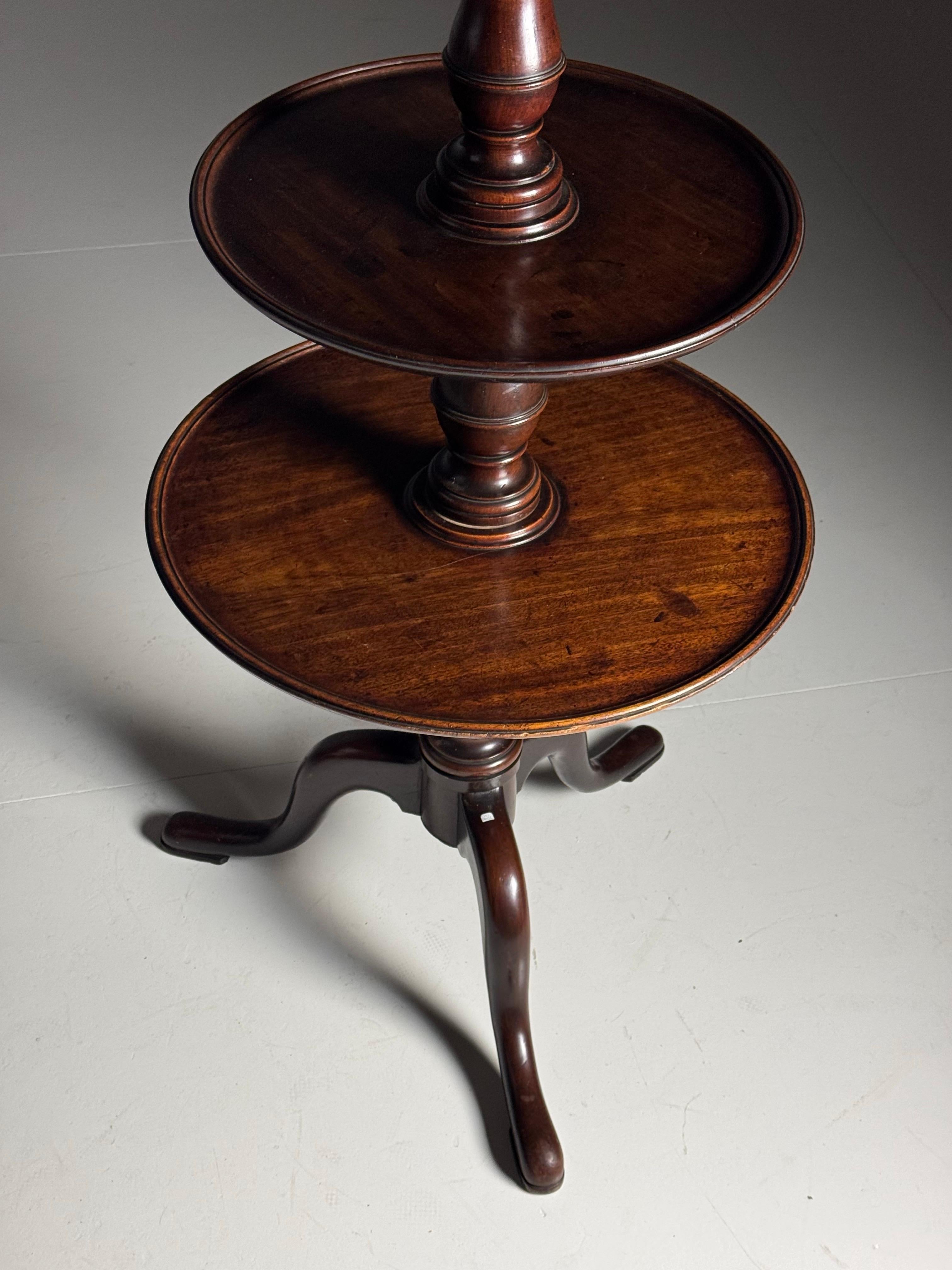 Etagère inglesa de caoba de principios del siglo XIX en venta 5