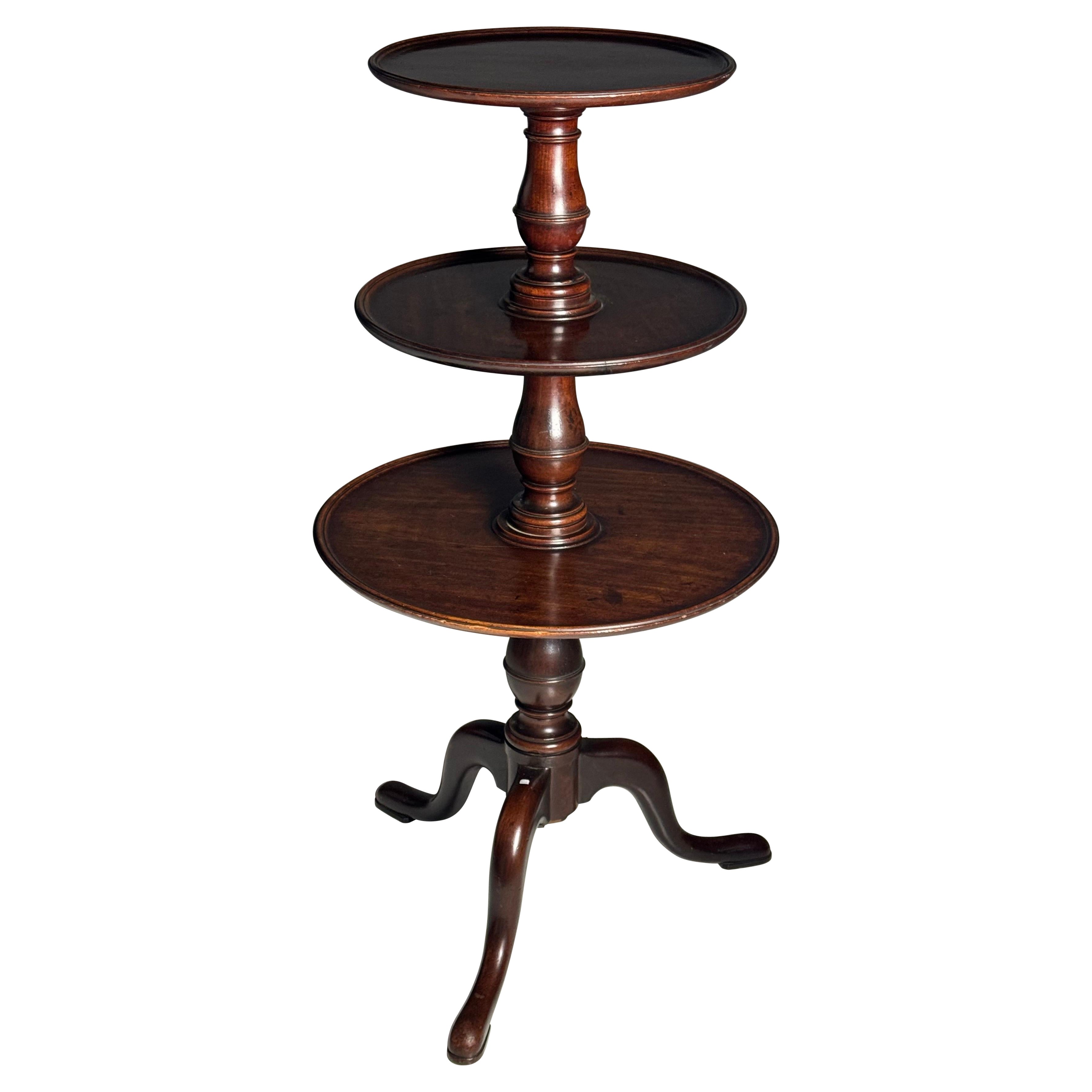 English early 19th century Mahogany Etagère
