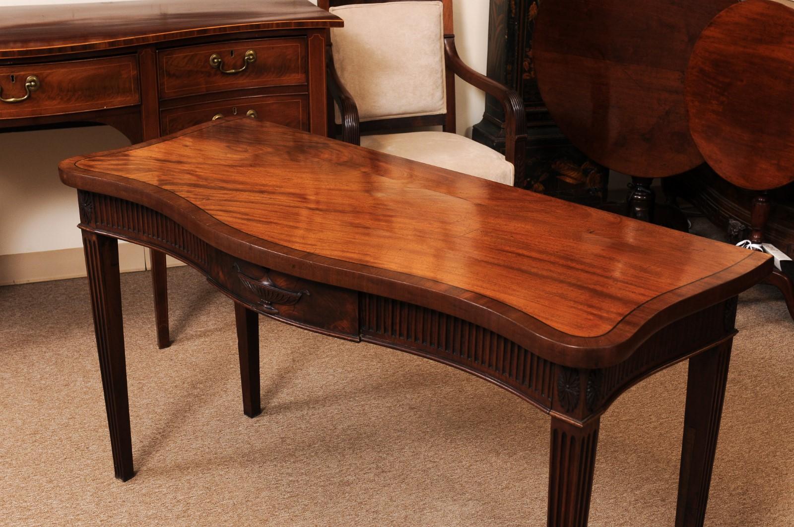 English Early 19th Century Manogany Serpentine Server For Sale 8